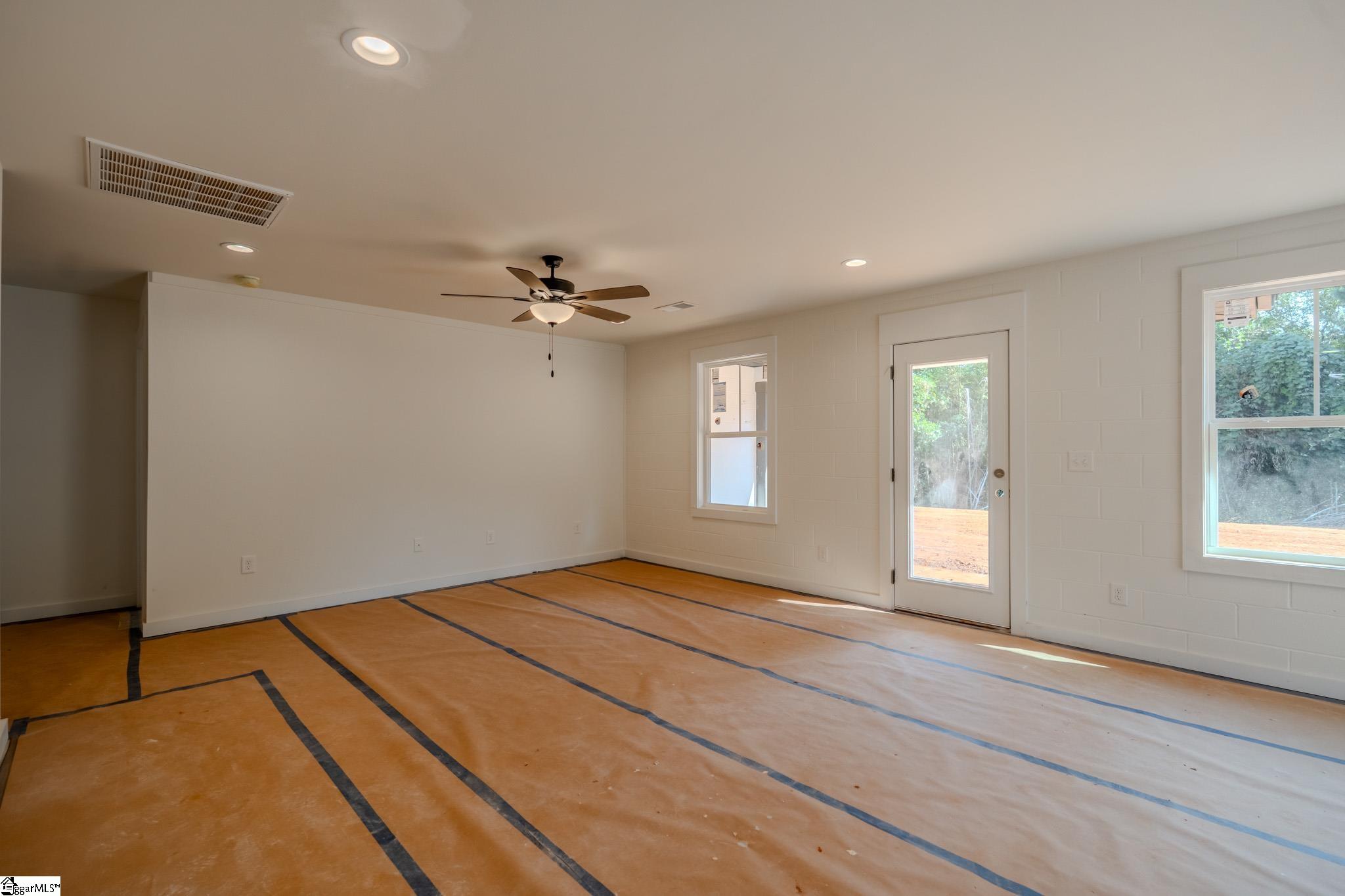 426 N Palmetto Street Liberty, SC 29657