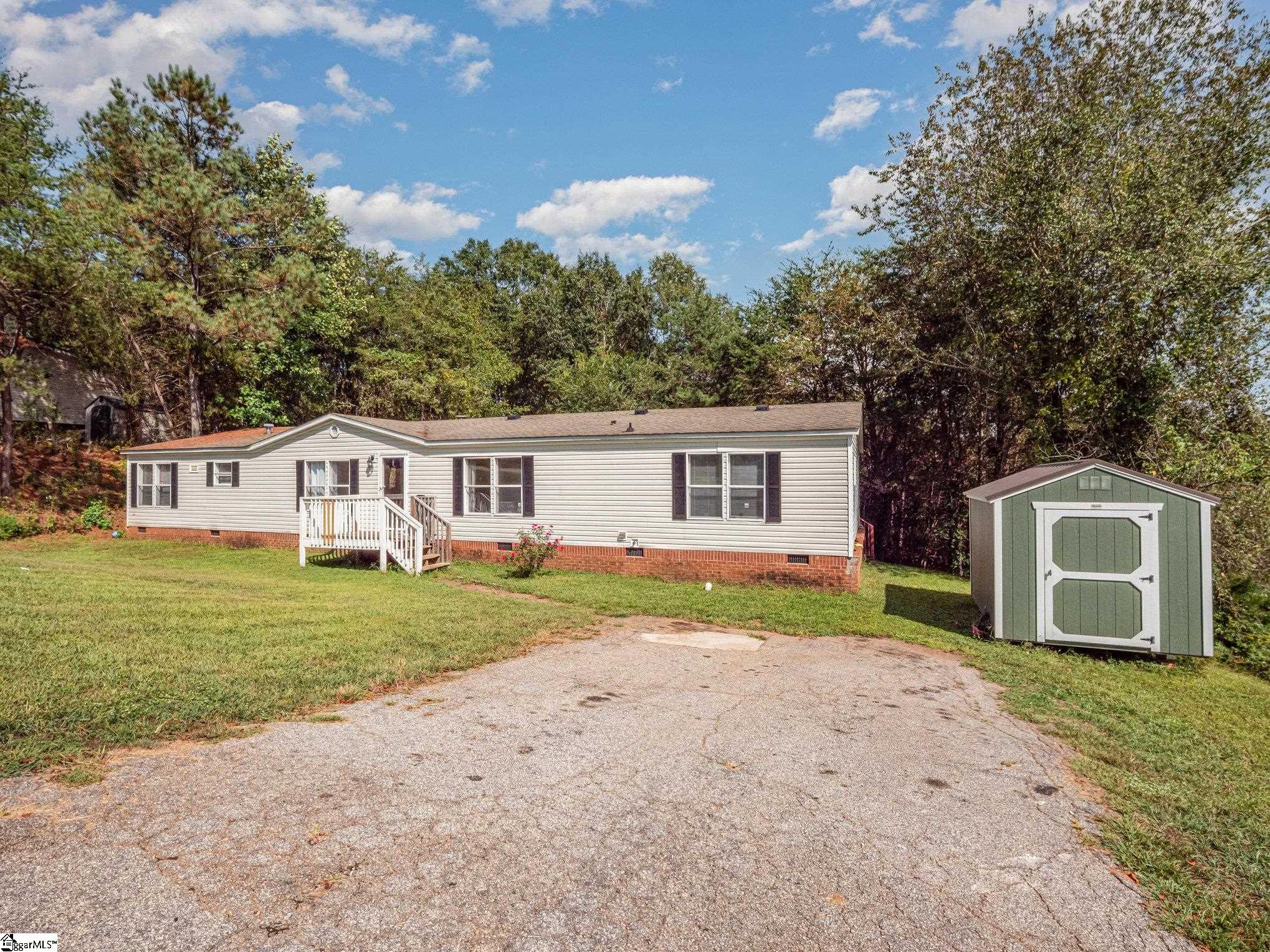 5 Riverbreeze Road Greenville, SC 29611