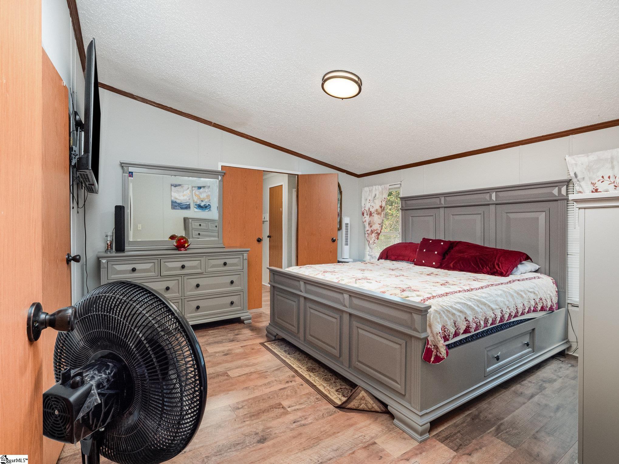 5 Riverbreeze Road Greenville, SC 29611