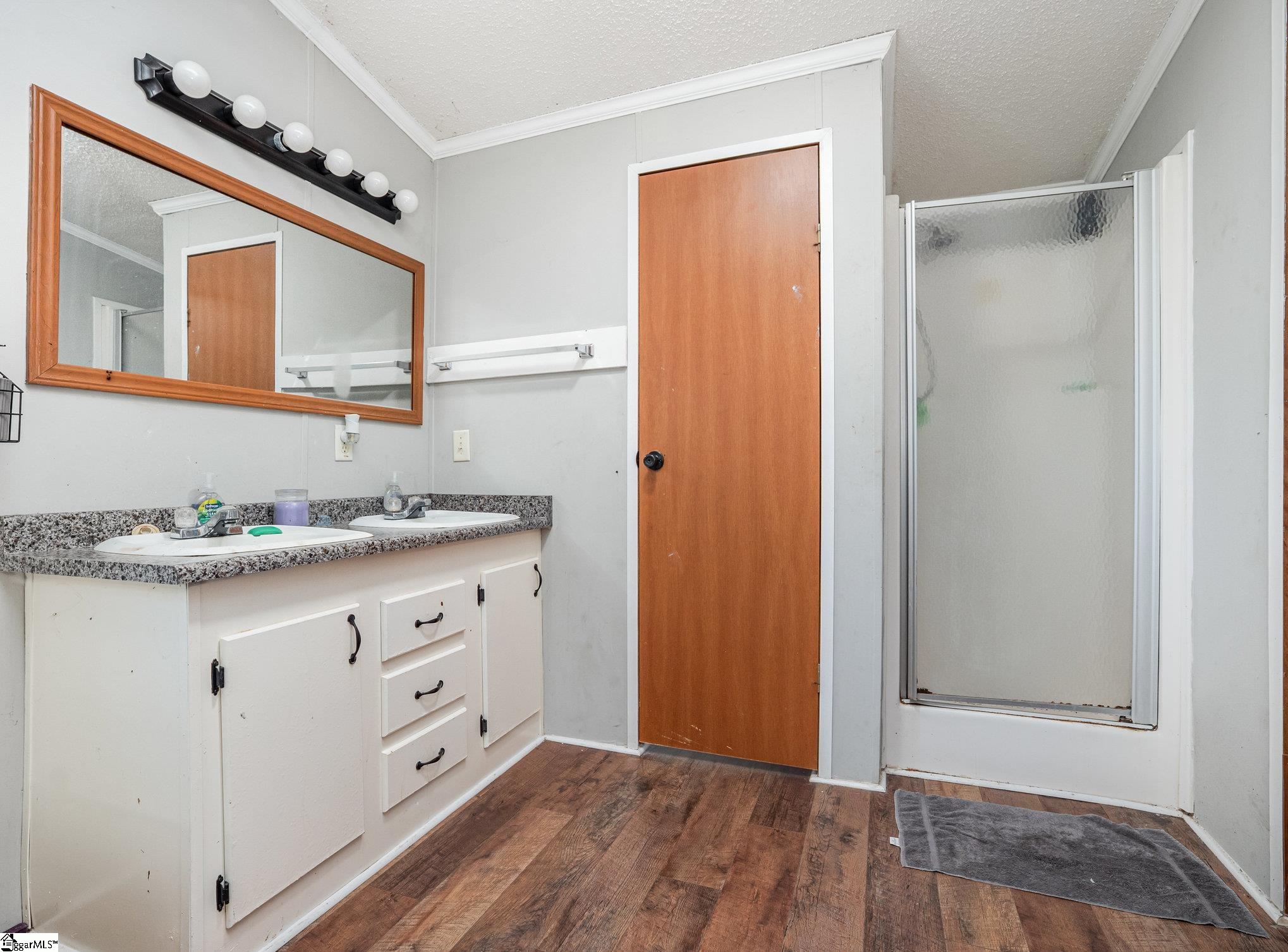 5 Riverbreeze Road Greenville, SC 29611