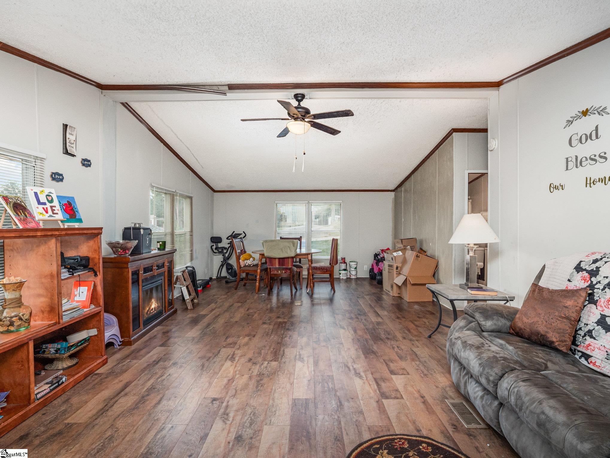 5 Riverbreeze Road Greenville, SC 29611