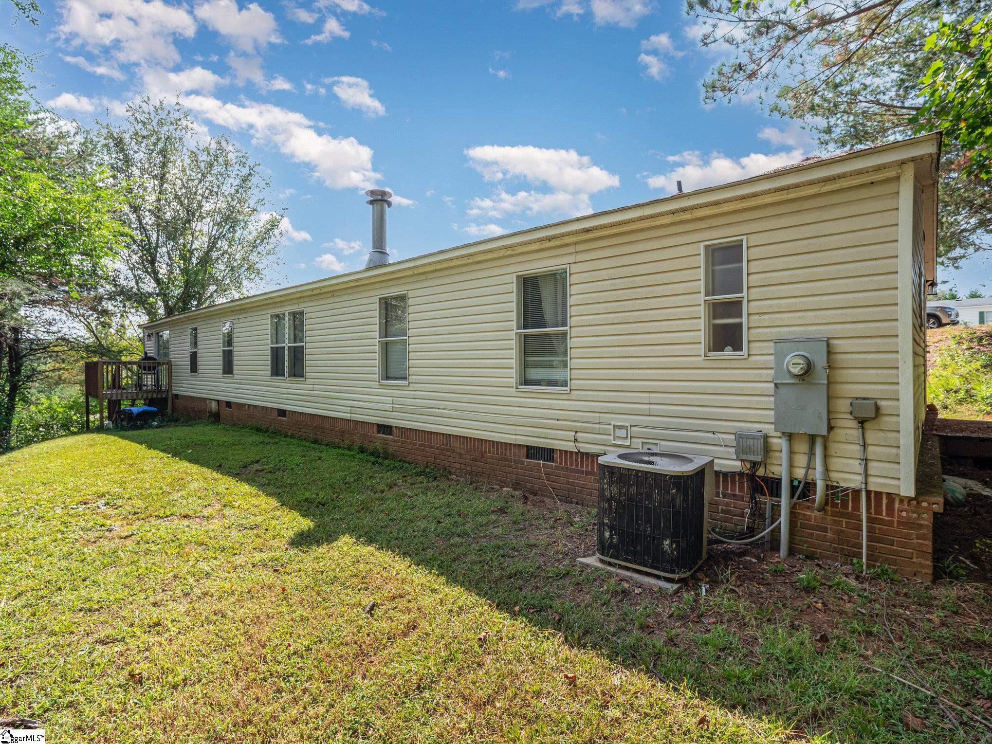 5 Riverbreeze Road Greenville, SC 29611