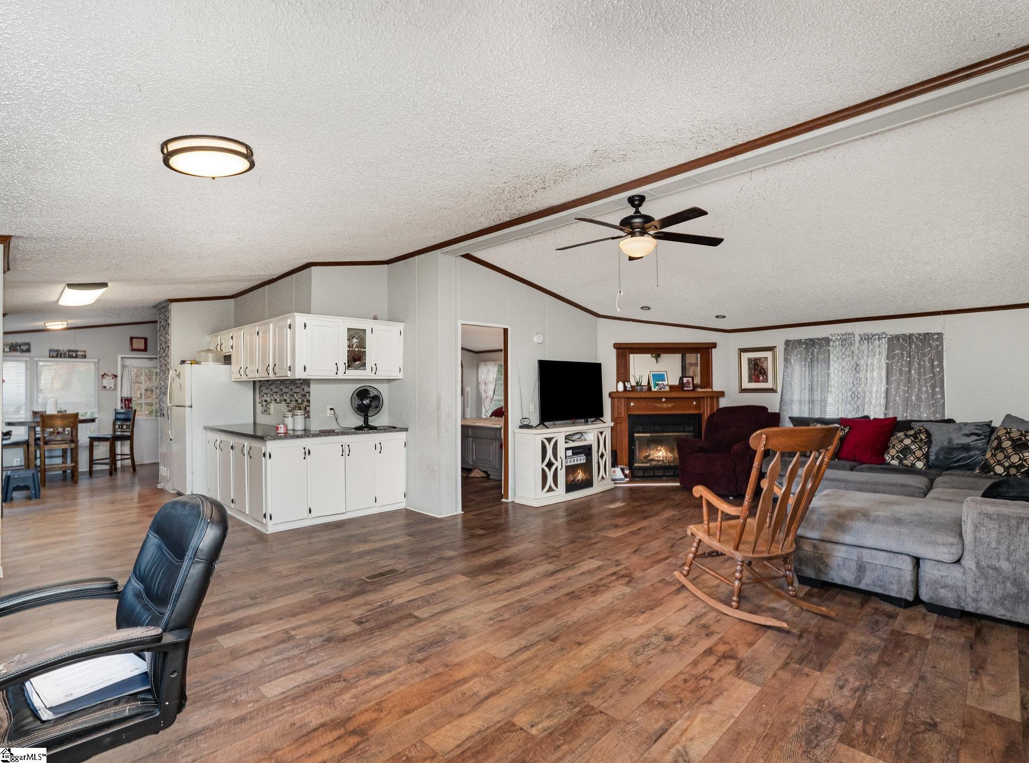 5 Riverbreeze Road Greenville, SC 29611