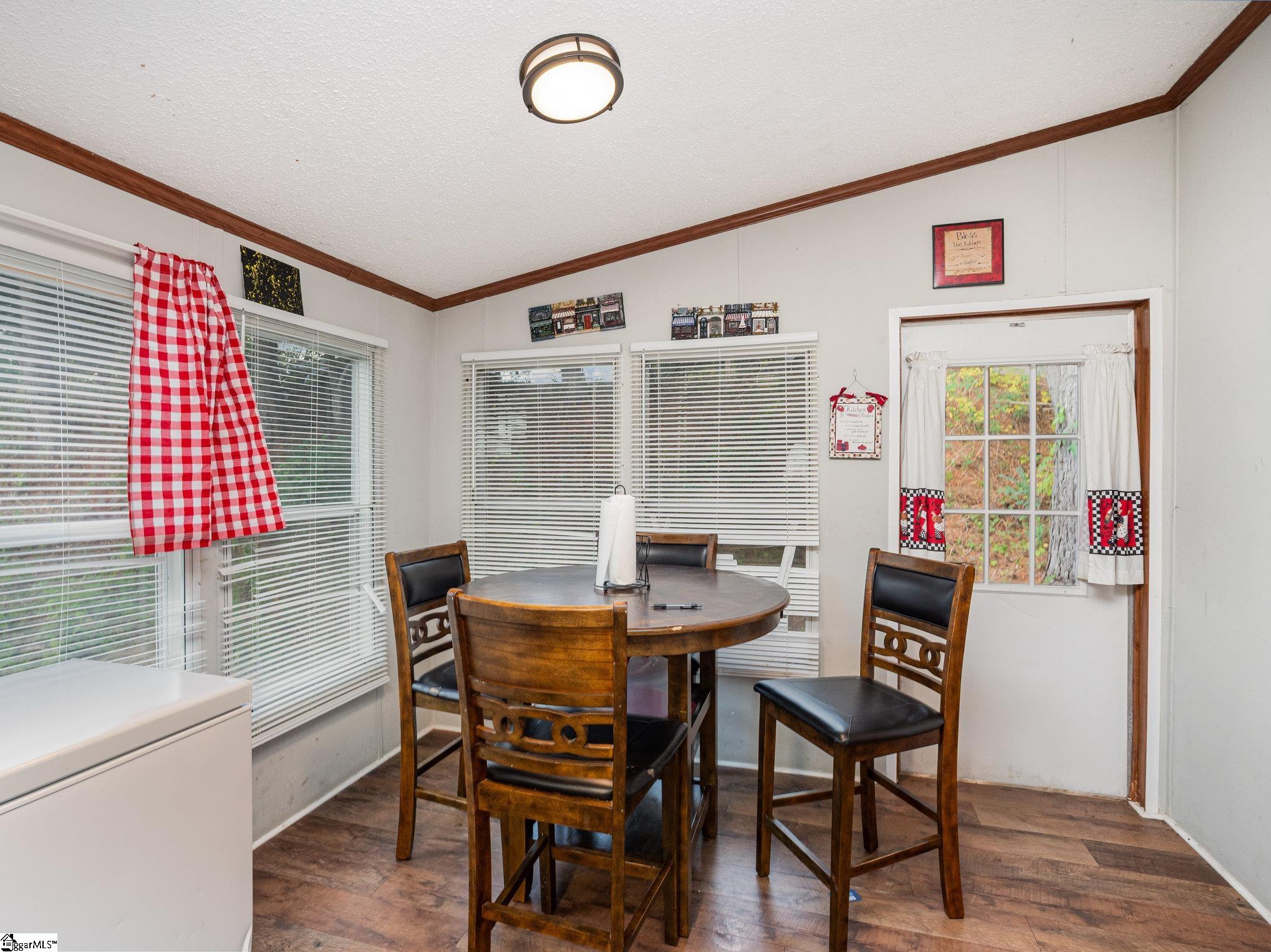 5 Riverbreeze Road Greenville, SC 29611