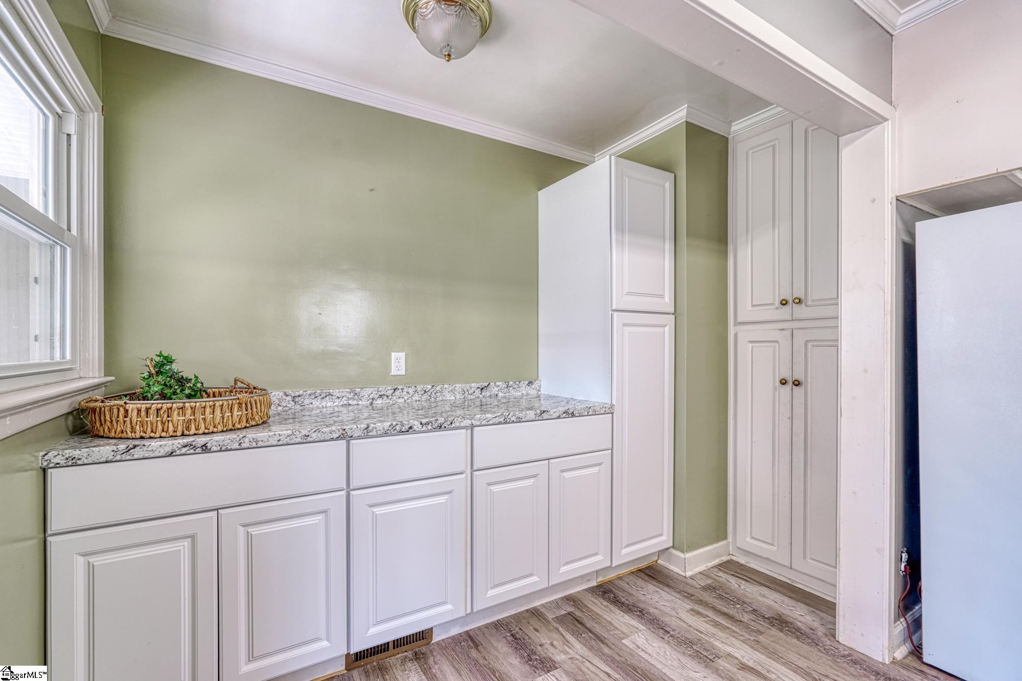 711 Springhill Avenue Spartanburg, SC 29303