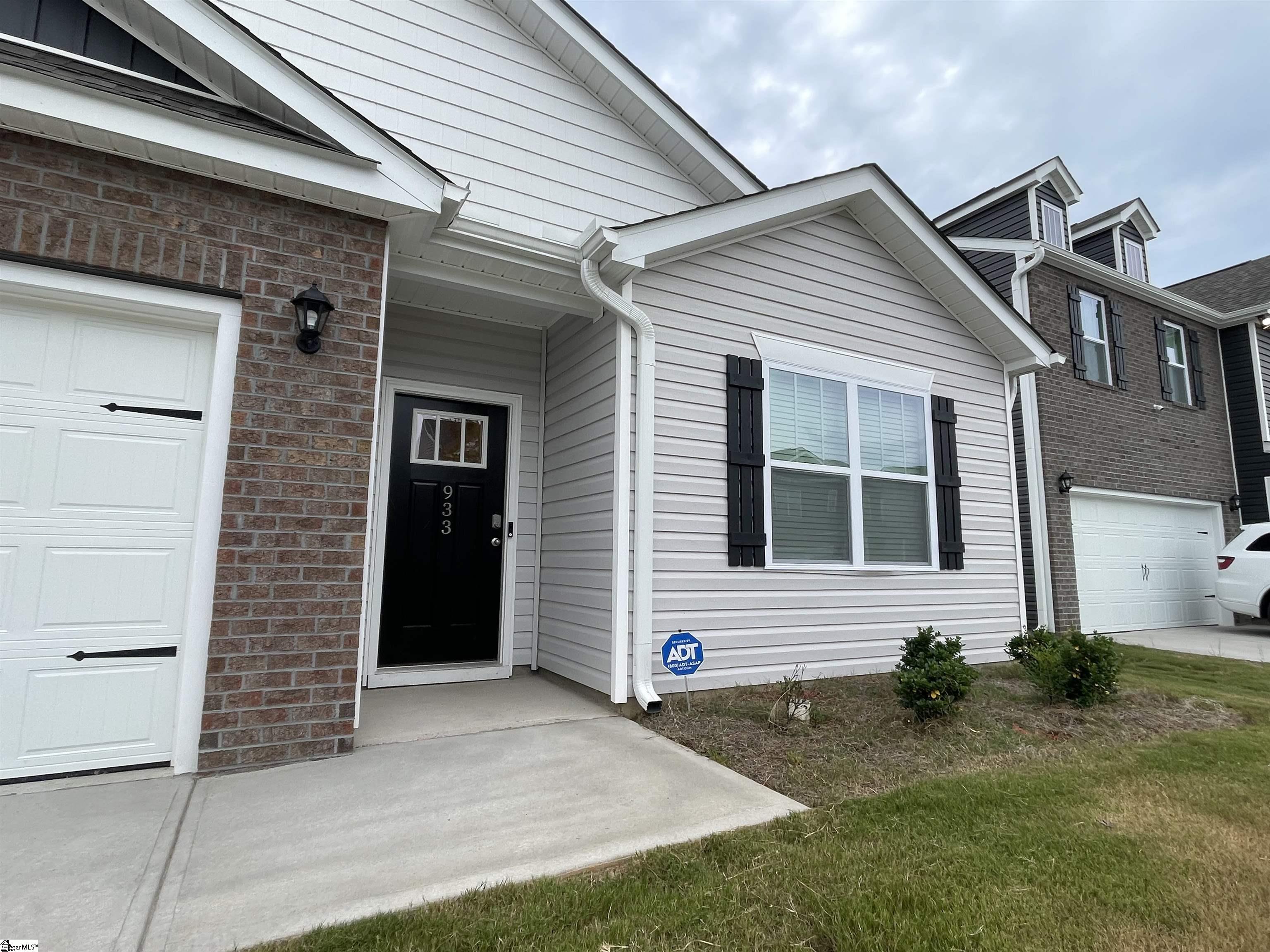 933 Greyford Lane Woodruff, SC 29388