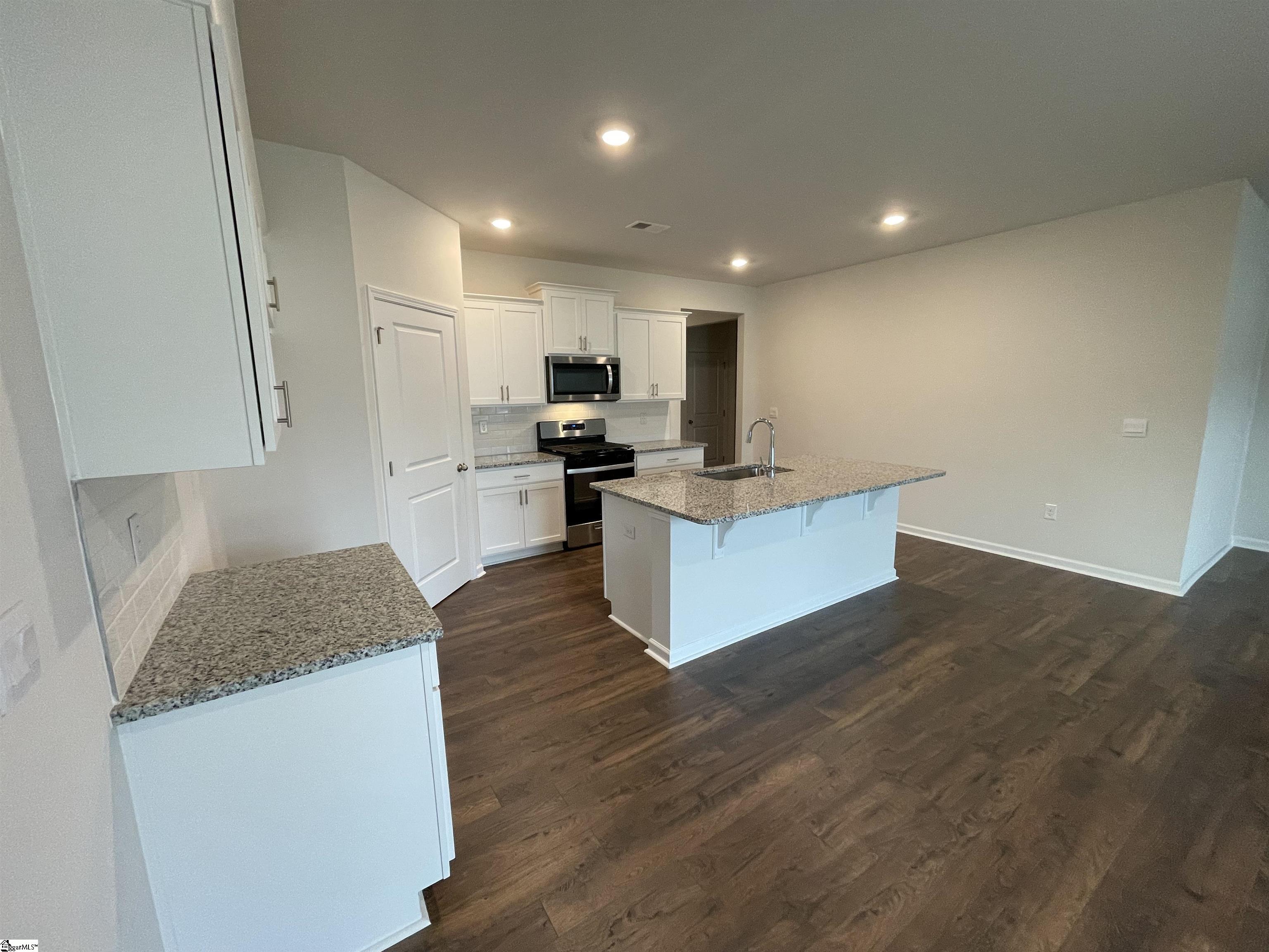 933 Greyford Lane Woodruff, SC 29388