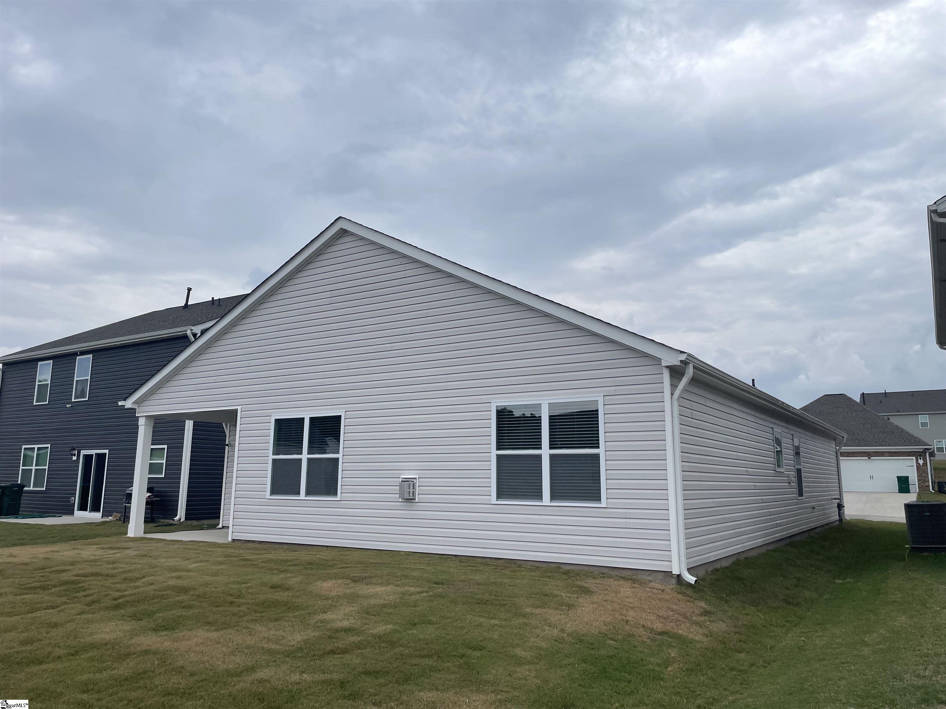 933 Greyford Lane Woodruff, SC 29388