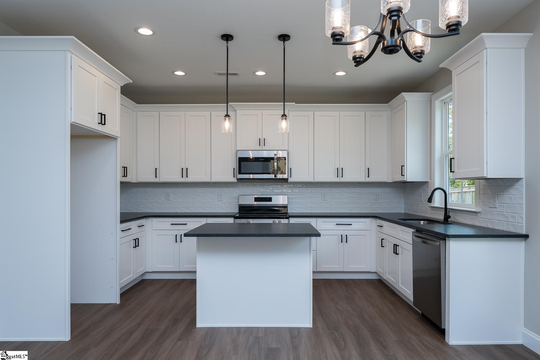 12 Bridwell Avenue Greenville, SC 29607