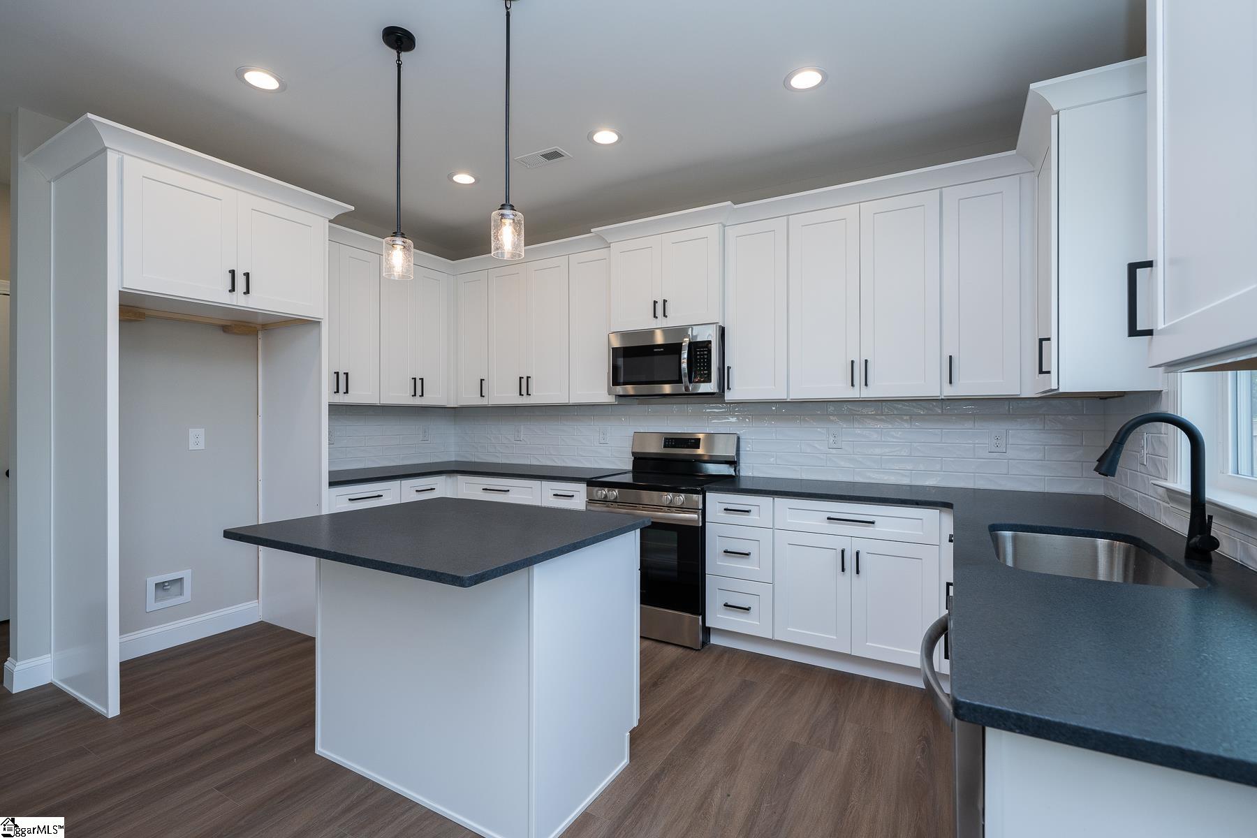 12 Bridwell Avenue Greenville, SC 29607