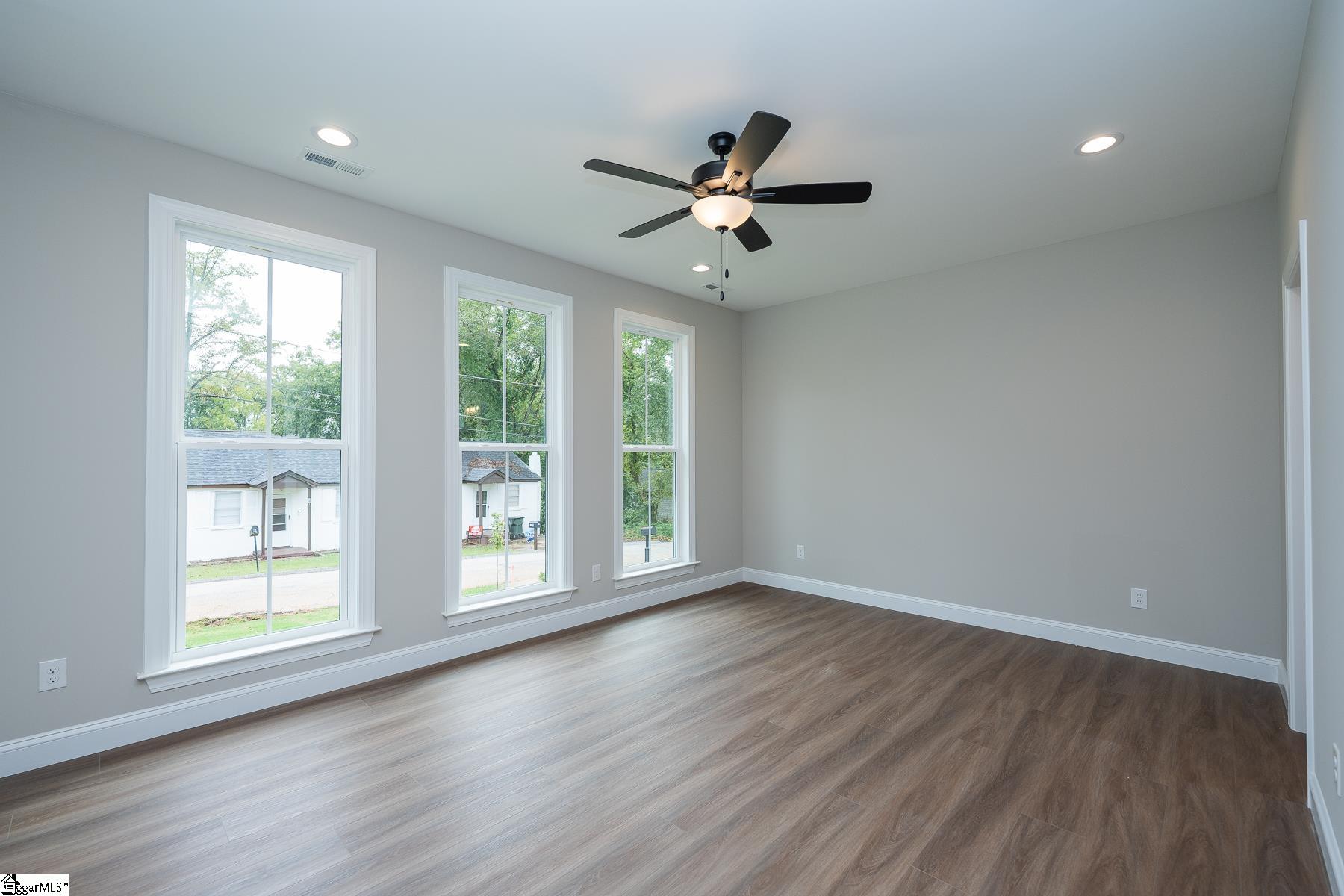 12 Bridwell Avenue Greenville, SC 29607