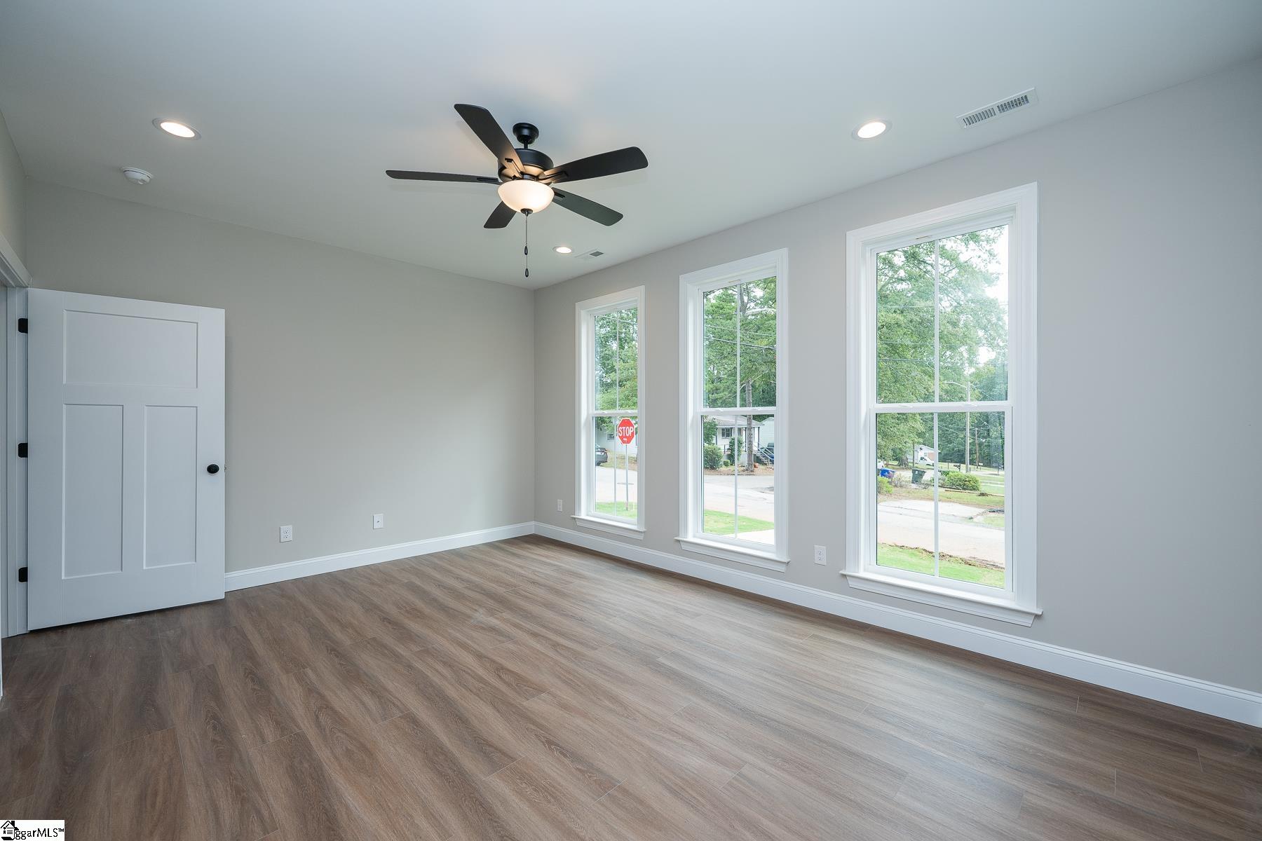 12 Bridwell Avenue Greenville, SC 29607