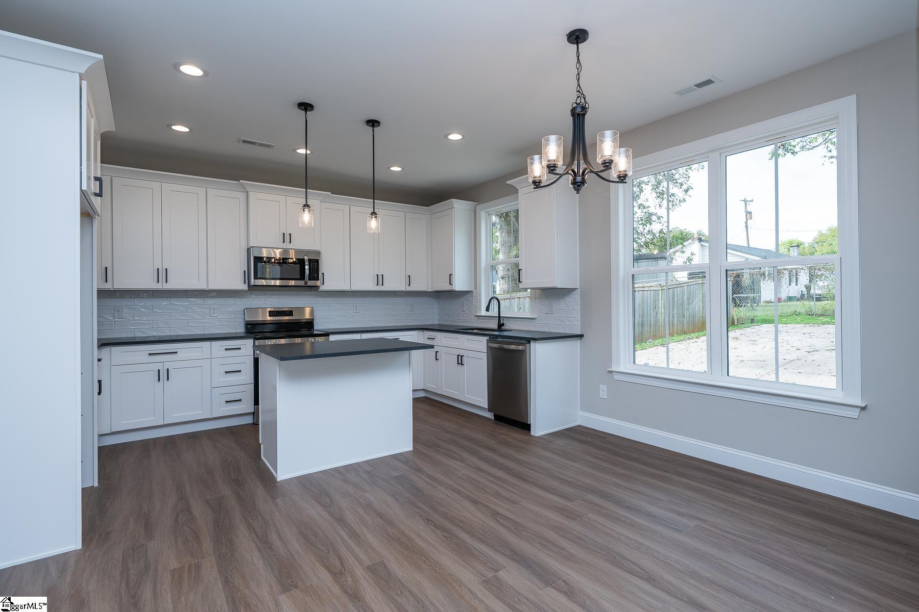 12 Bridwell Avenue Greenville, SC 29607