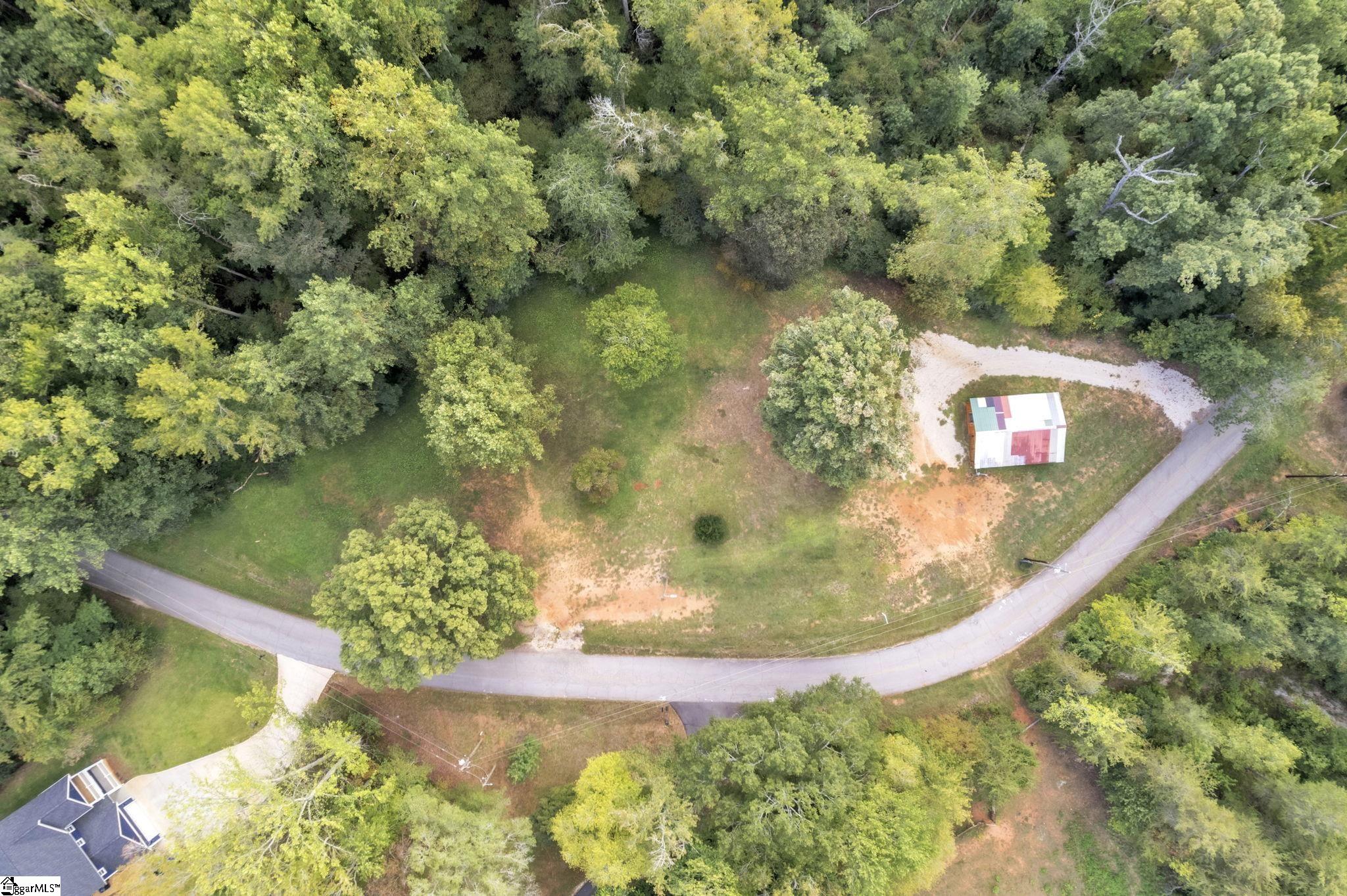 4221 N Blue Ridge Drive Greer, SC 29651