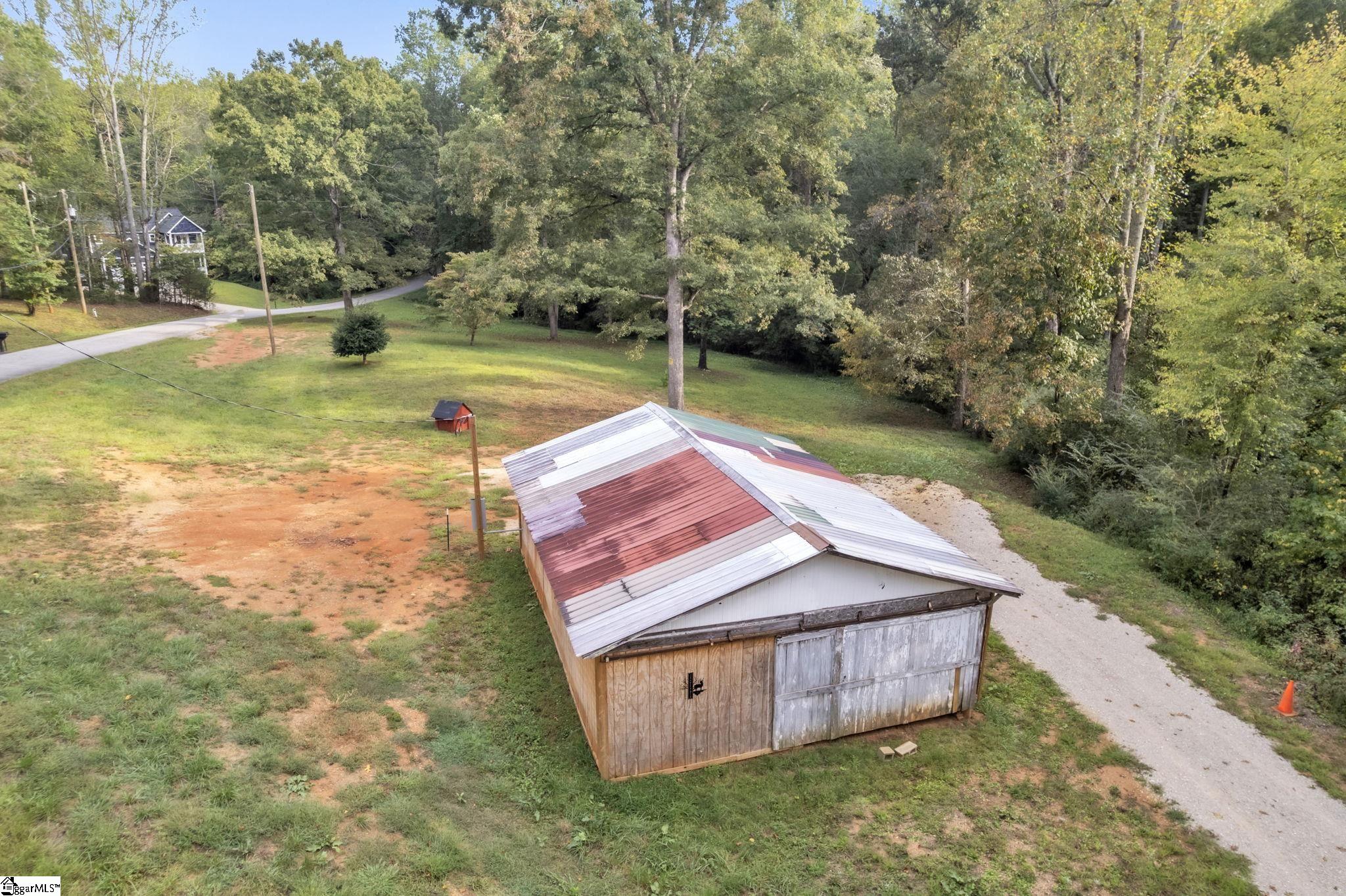 4221 N Blue Ridge Drive Greer, SC 29651