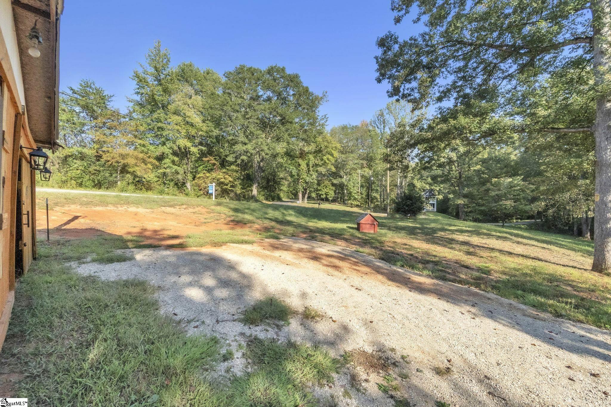 4221 N Blue Ridge Drive Greer, SC 29651