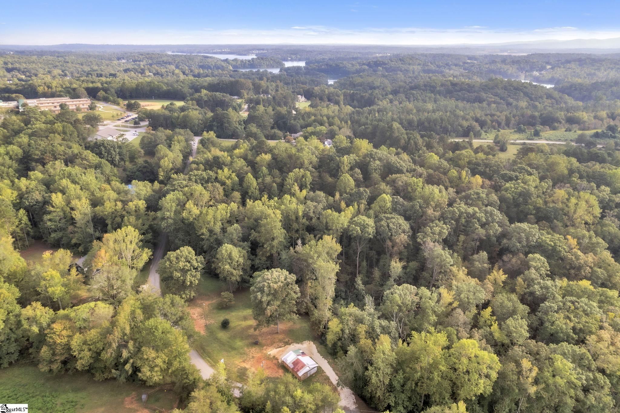 4221 N Blue Ridge Drive Greer, SC 29651