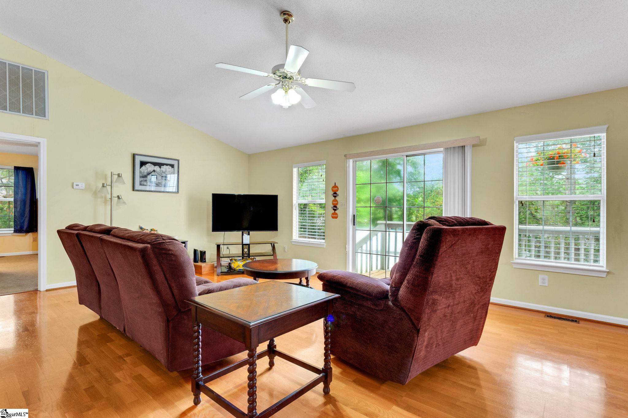 122 Confederate Lane Greer, SC 29651