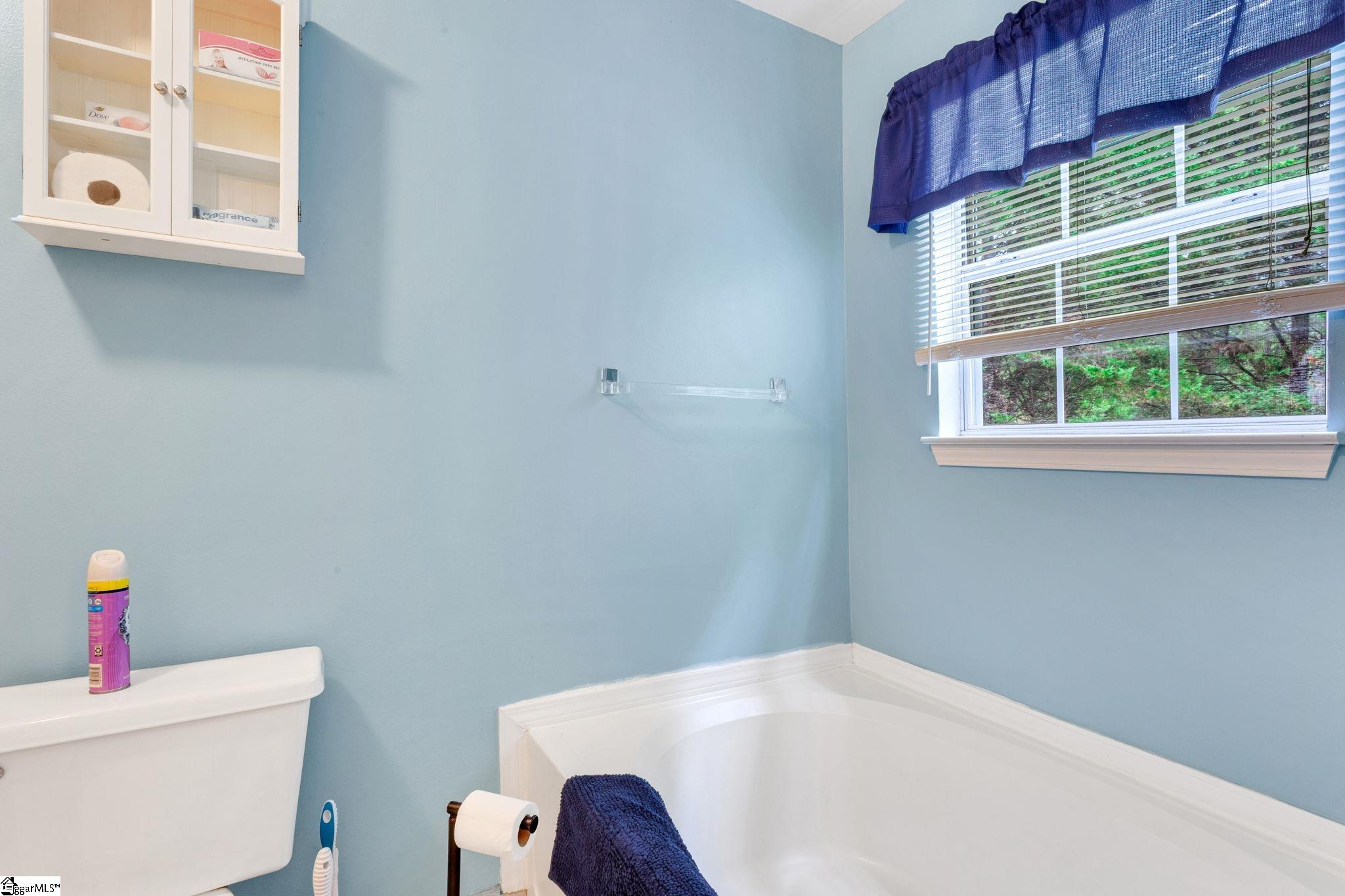 122 Confederate Lane Greer, SC 29651