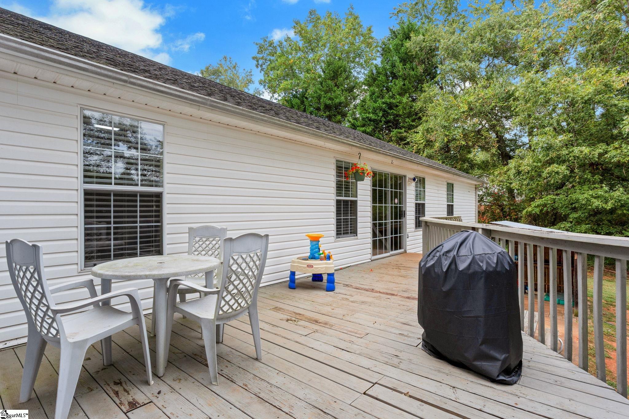 122 Confederate Lane Greer, SC 29651