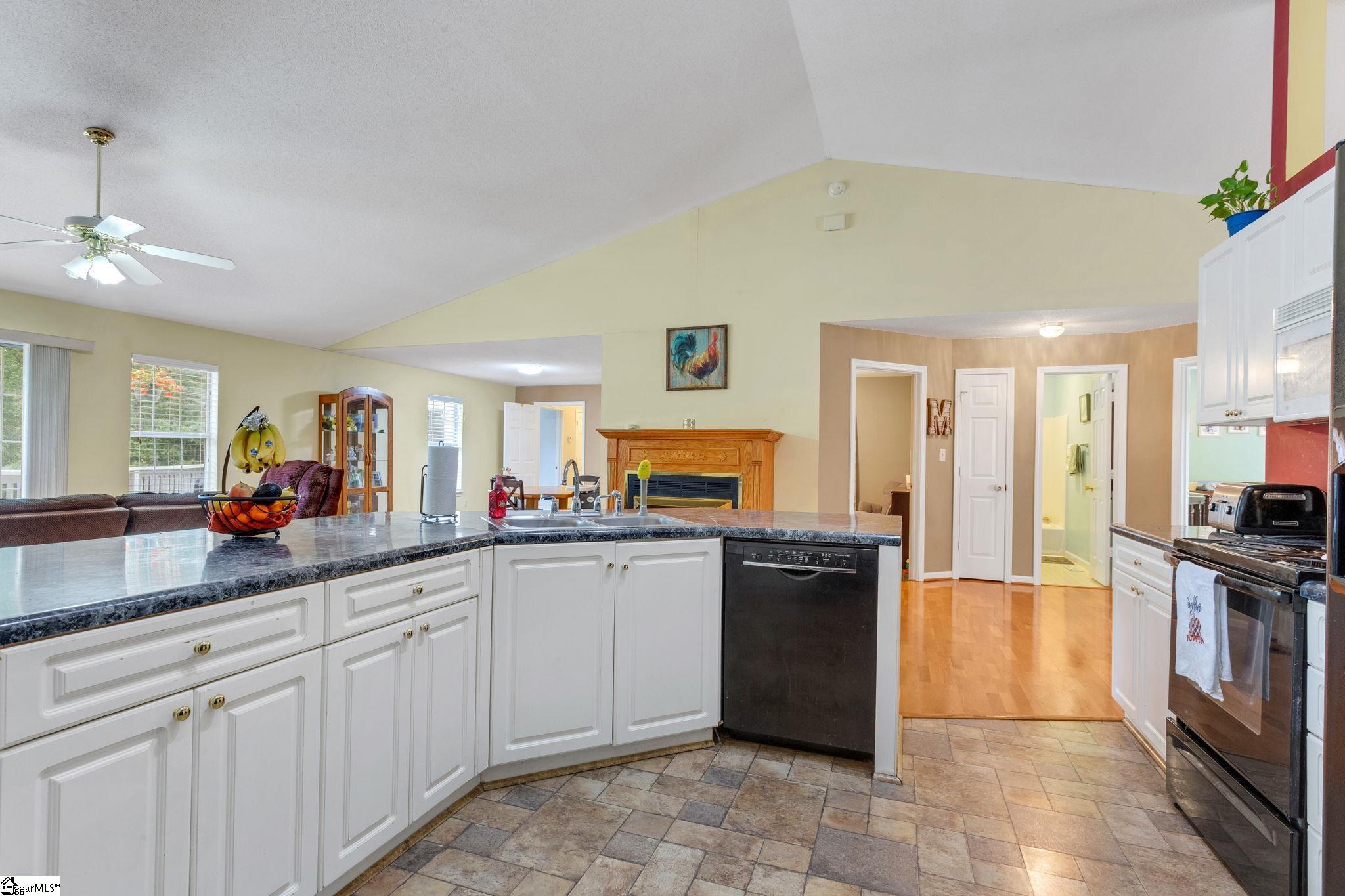 122 Confederate Lane Greer, SC 29651