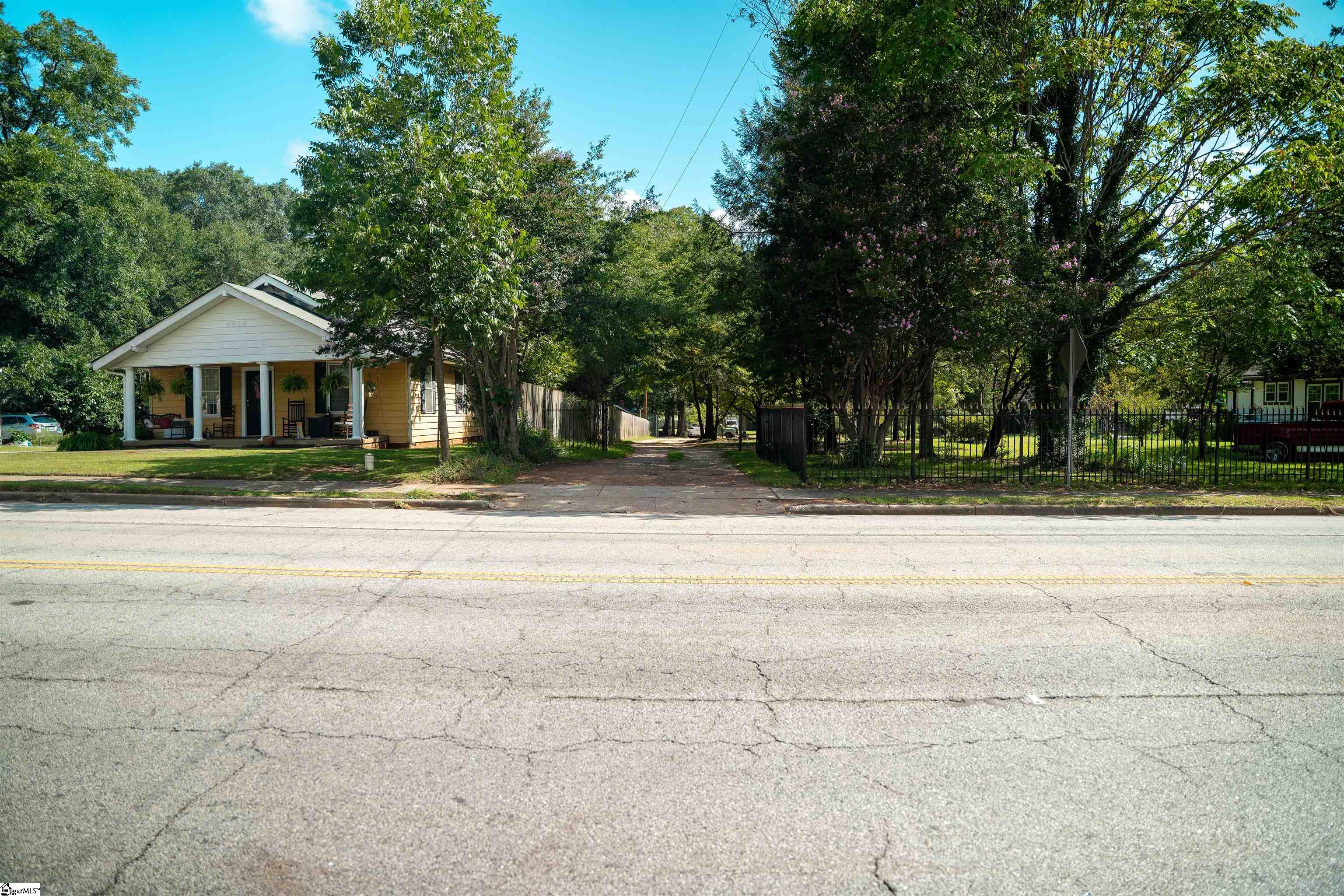 1706 W Parker Road Greenville, SC 29617