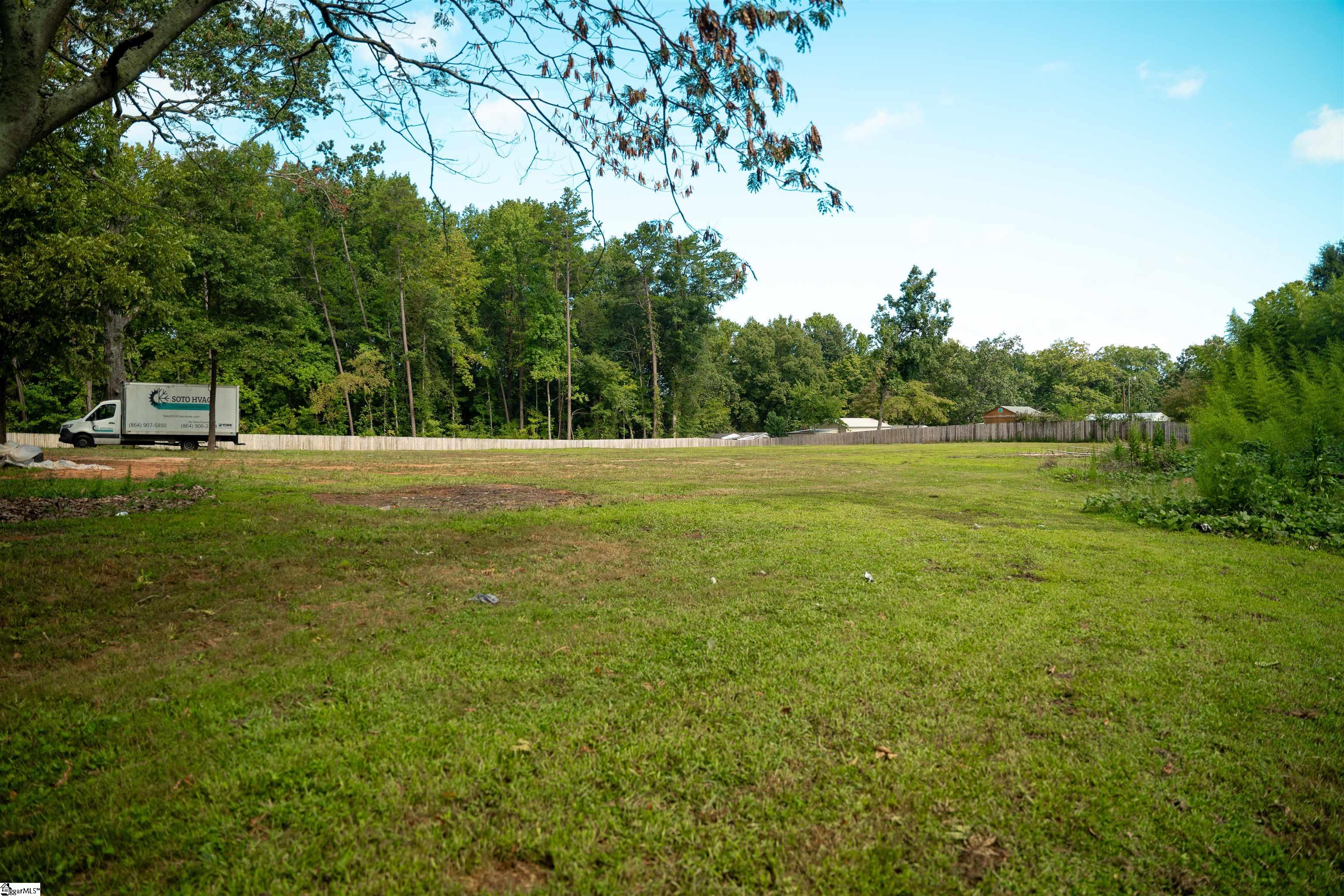 1706 W Parker Road Greenville, SC 29617