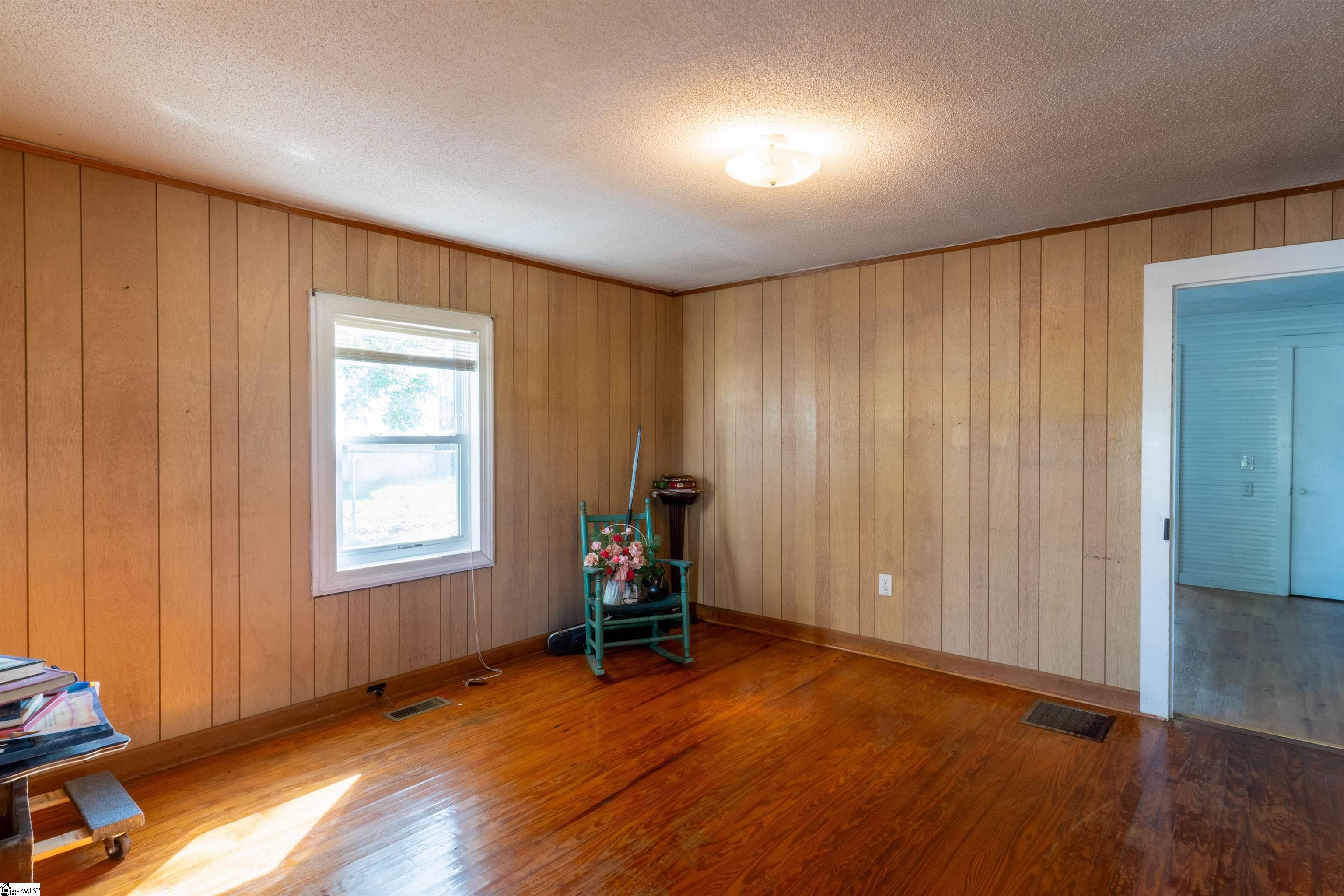 301 Lee Street Pickens, SC 29671-2591