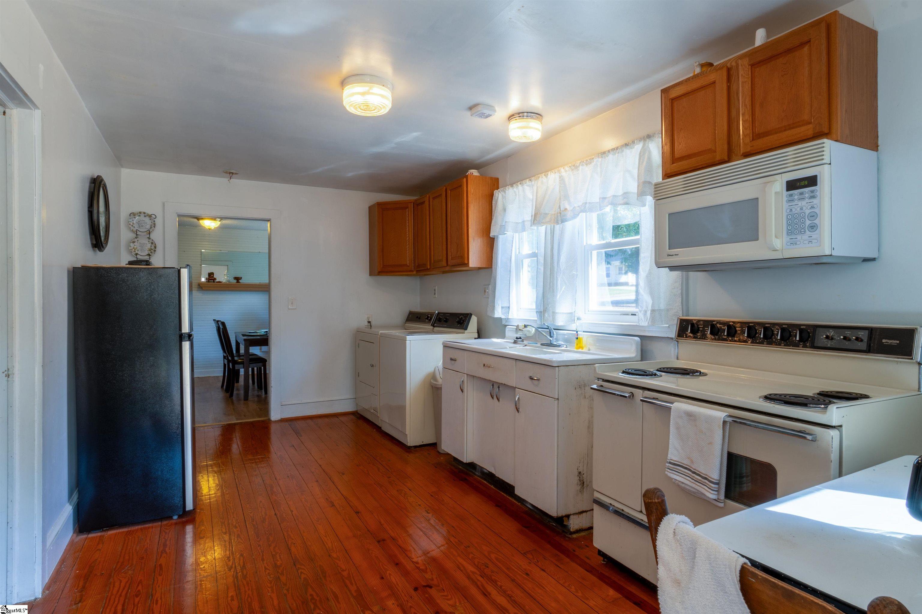 301 Lee Street Pickens, SC 29671-2591