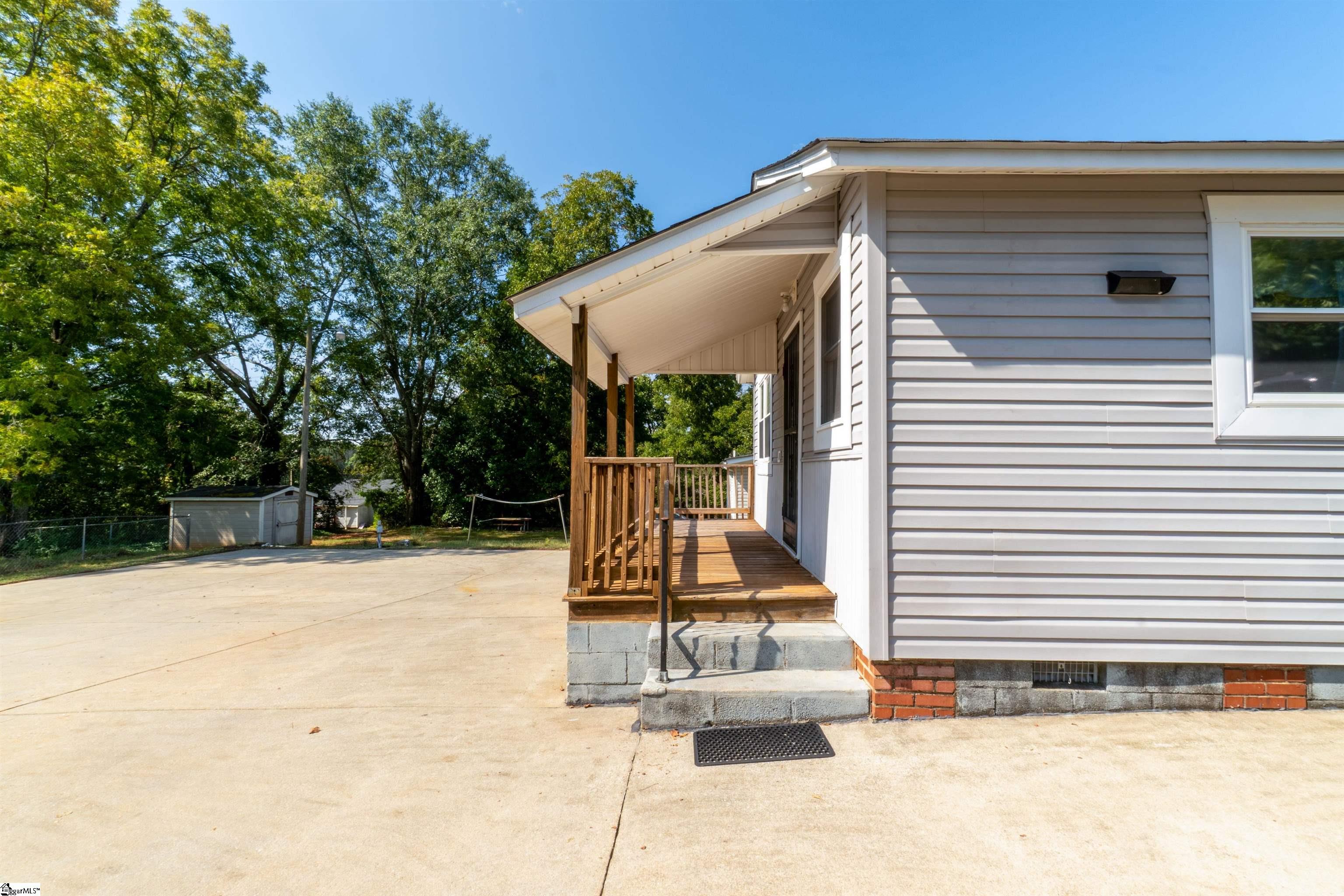301 Lee Street Pickens, SC 29671-2591