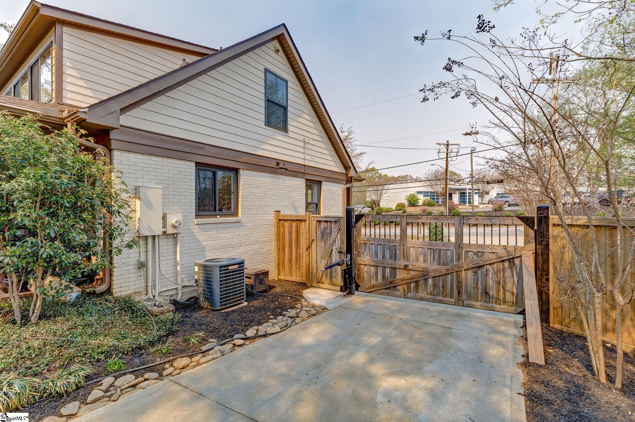 222 Keith Drive Greenville, SC 29607