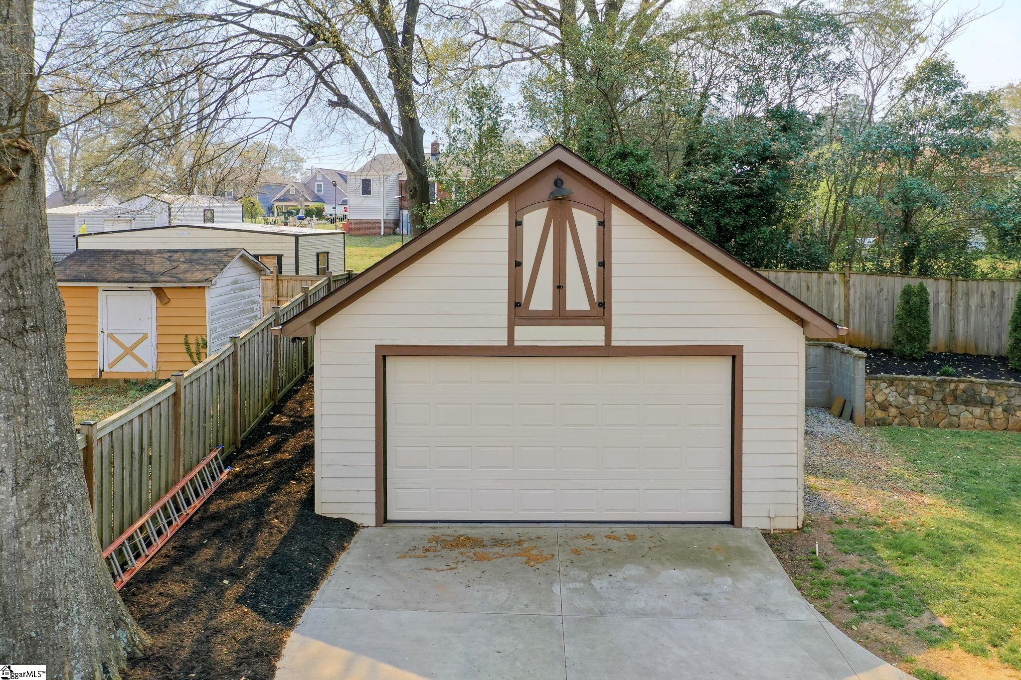222 Keith Drive Greenville, SC 29607