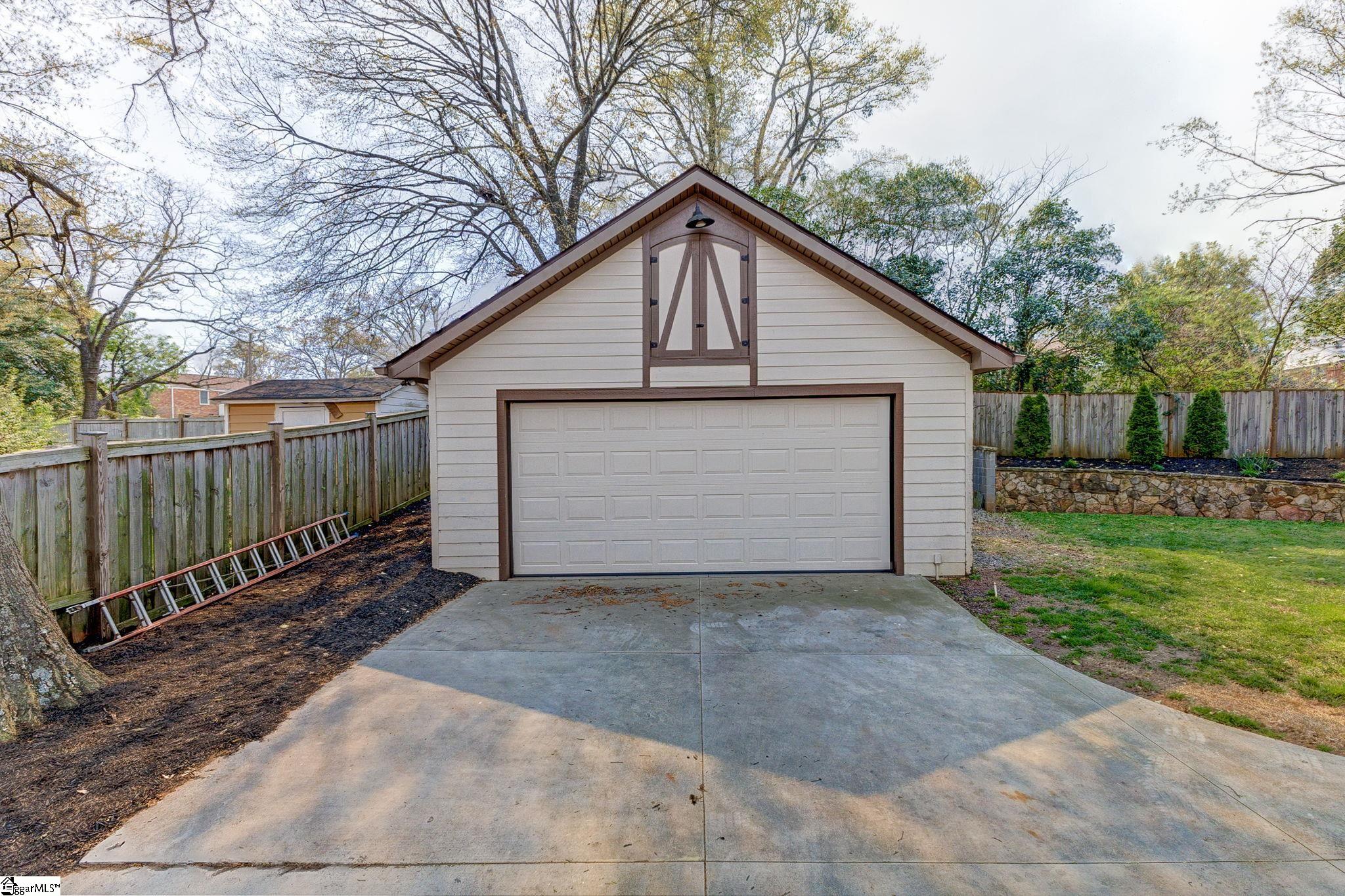 222 Keith Drive Greenville, SC 29607