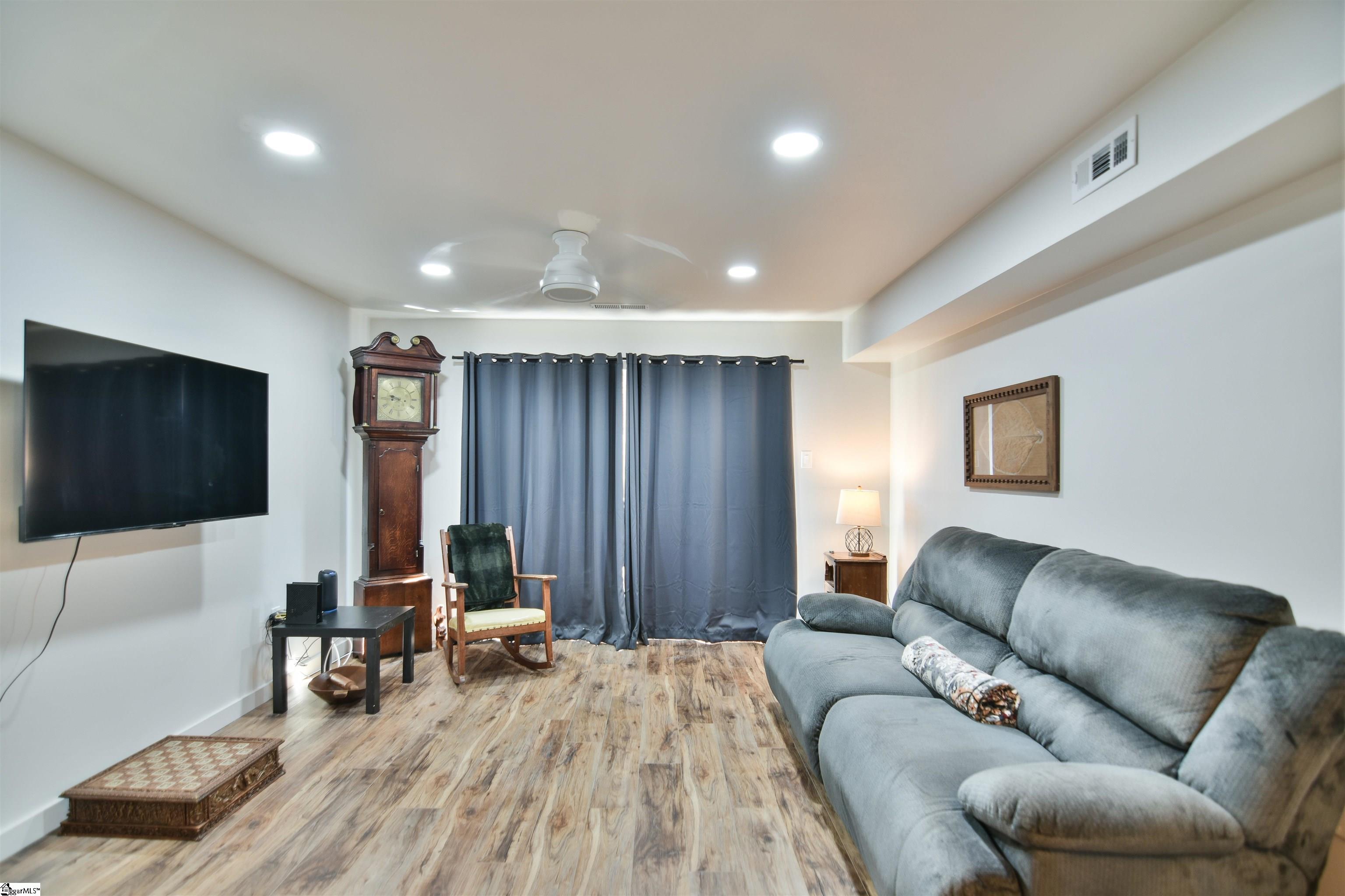2530 E North Street Greenville, SC 29615