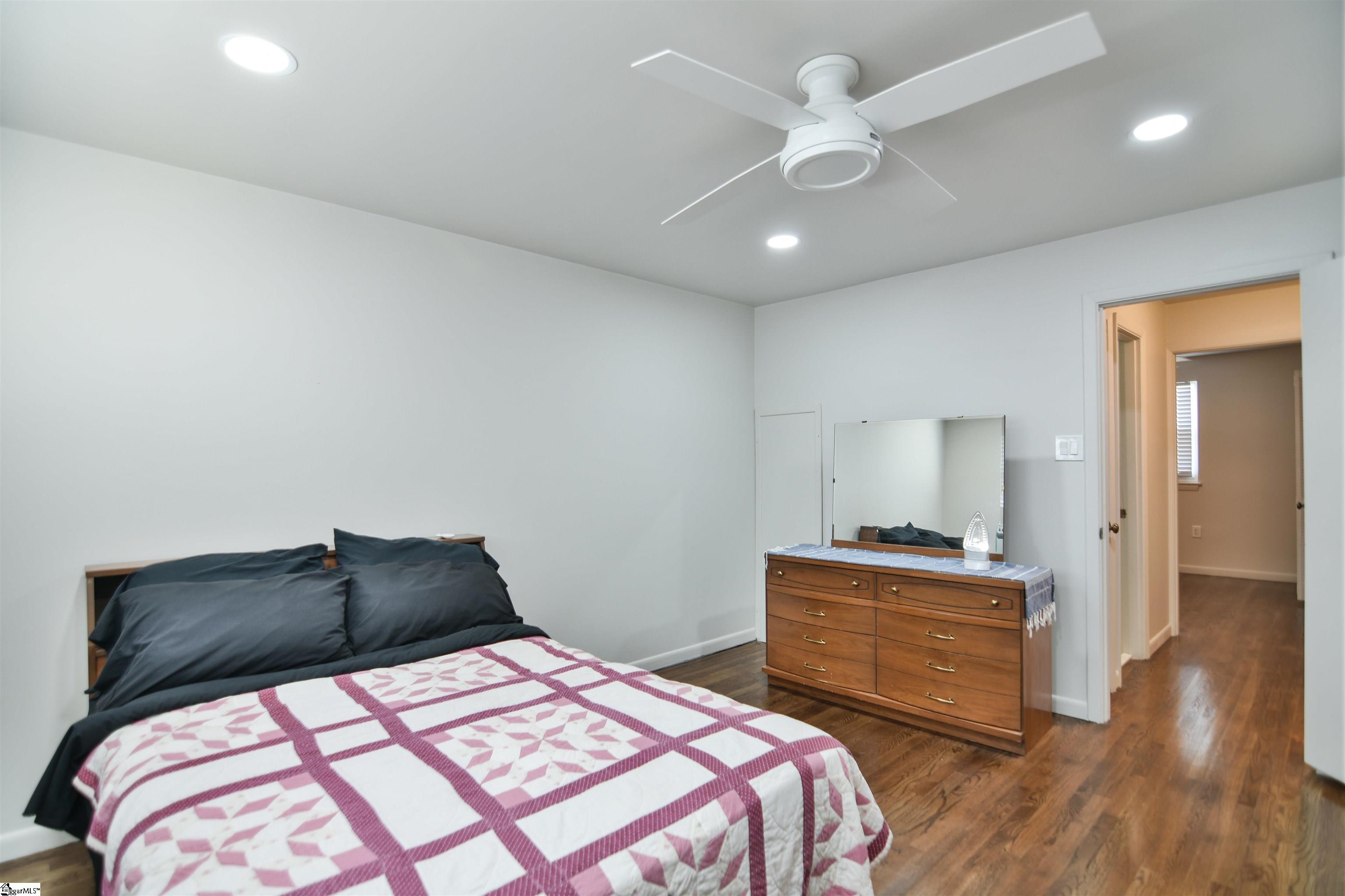 2530 E North Street Greenville, SC 29615