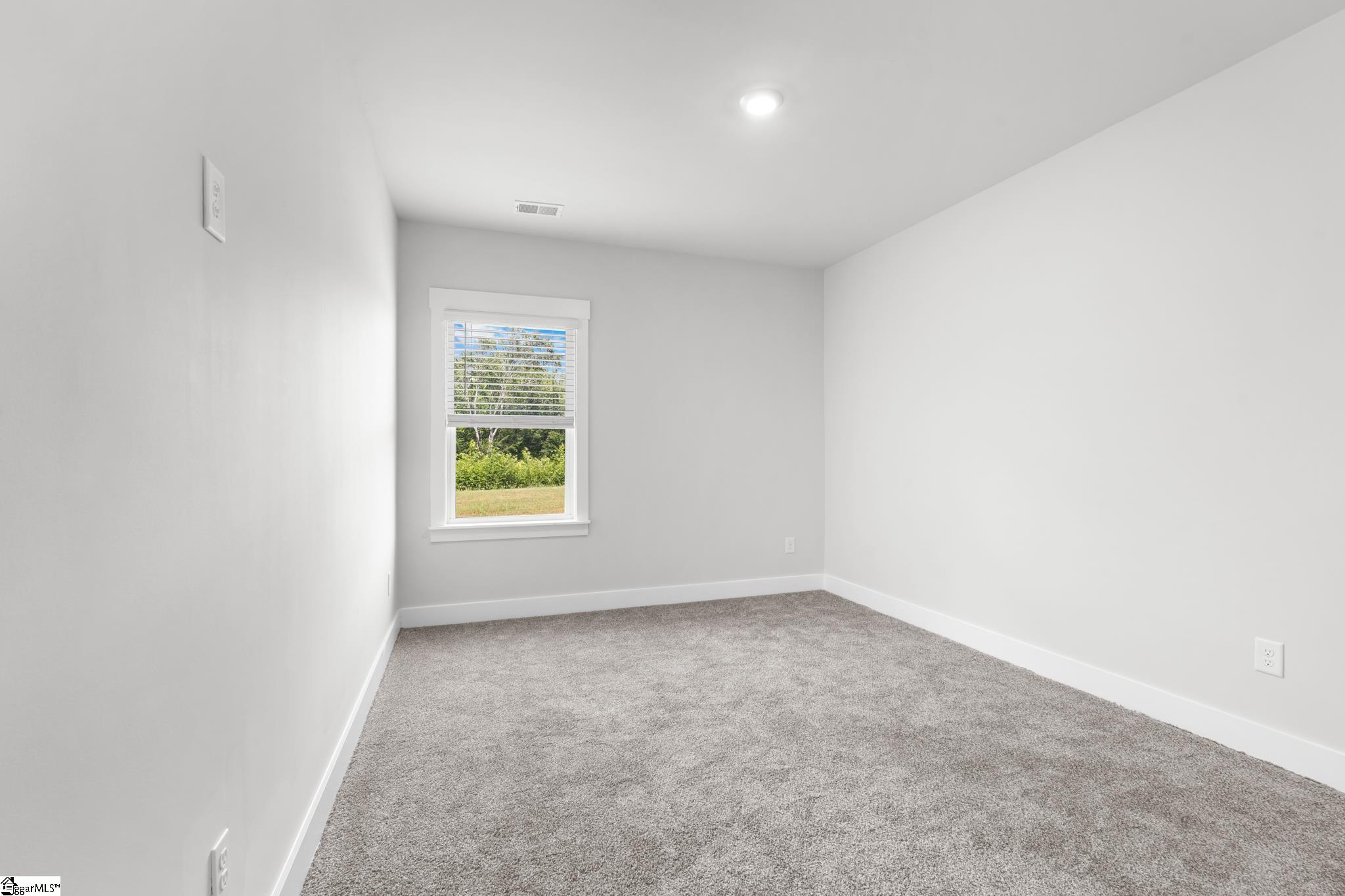 30 Shorncliffe Road Simpsonville, SC 29680