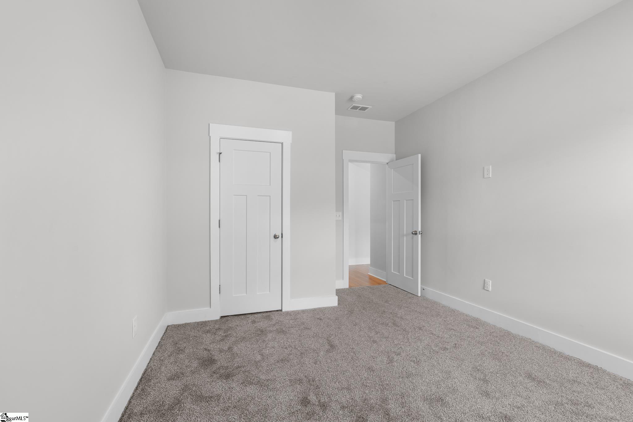 30 Shorncliffe Road Simpsonville, SC 29680