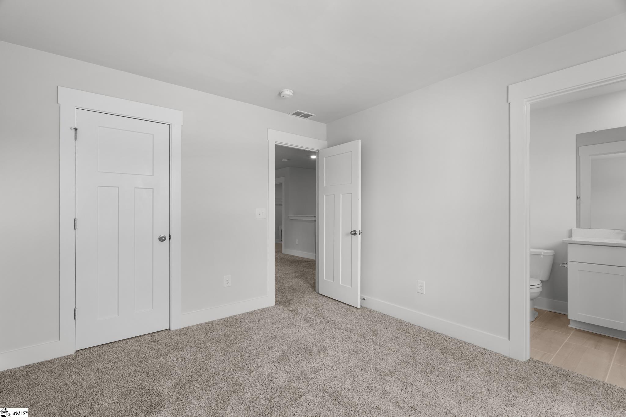 30 Shorncliffe Road Simpsonville, SC 29680