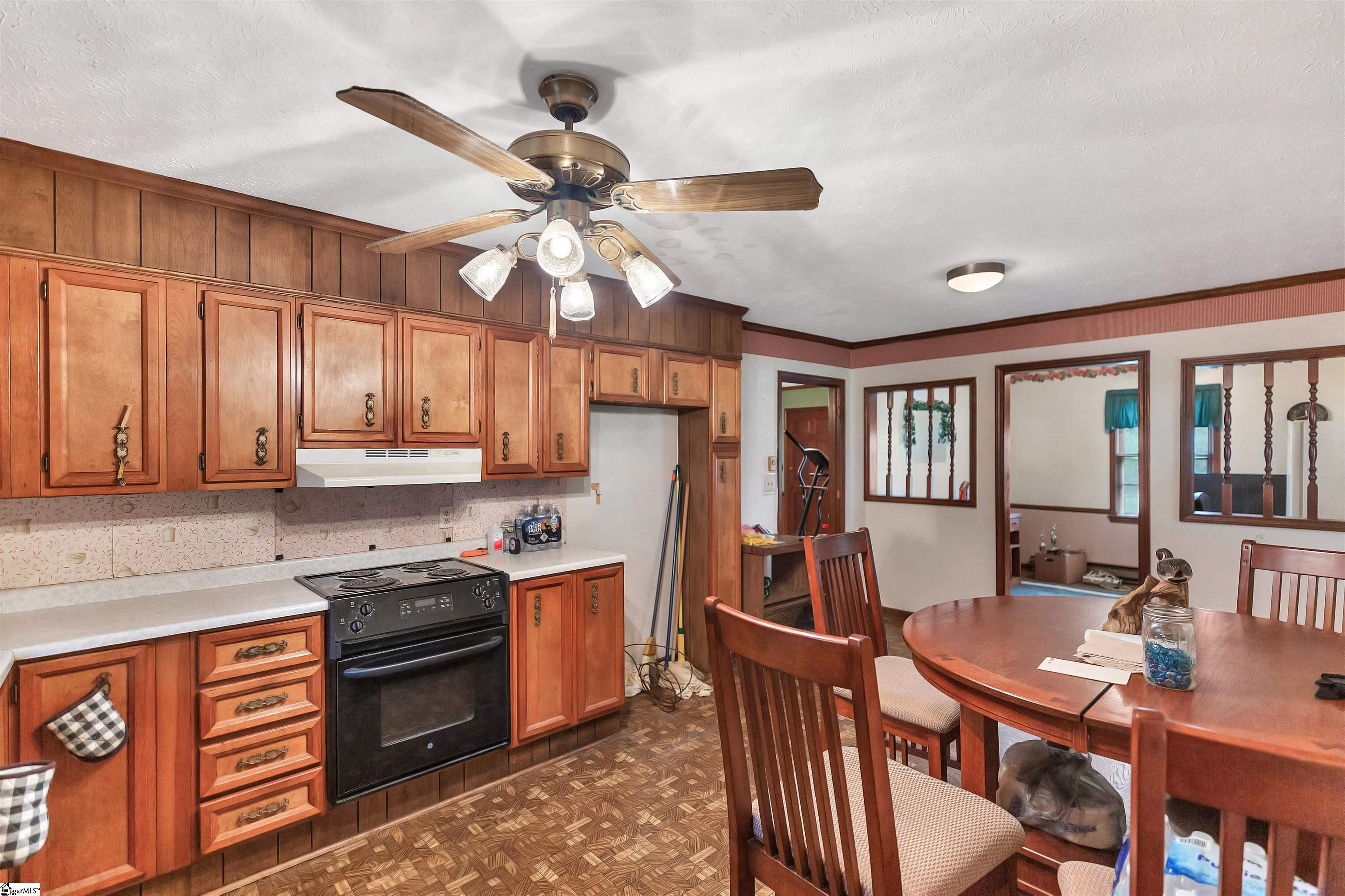 228 Hogg Road Williamston, SC 29697