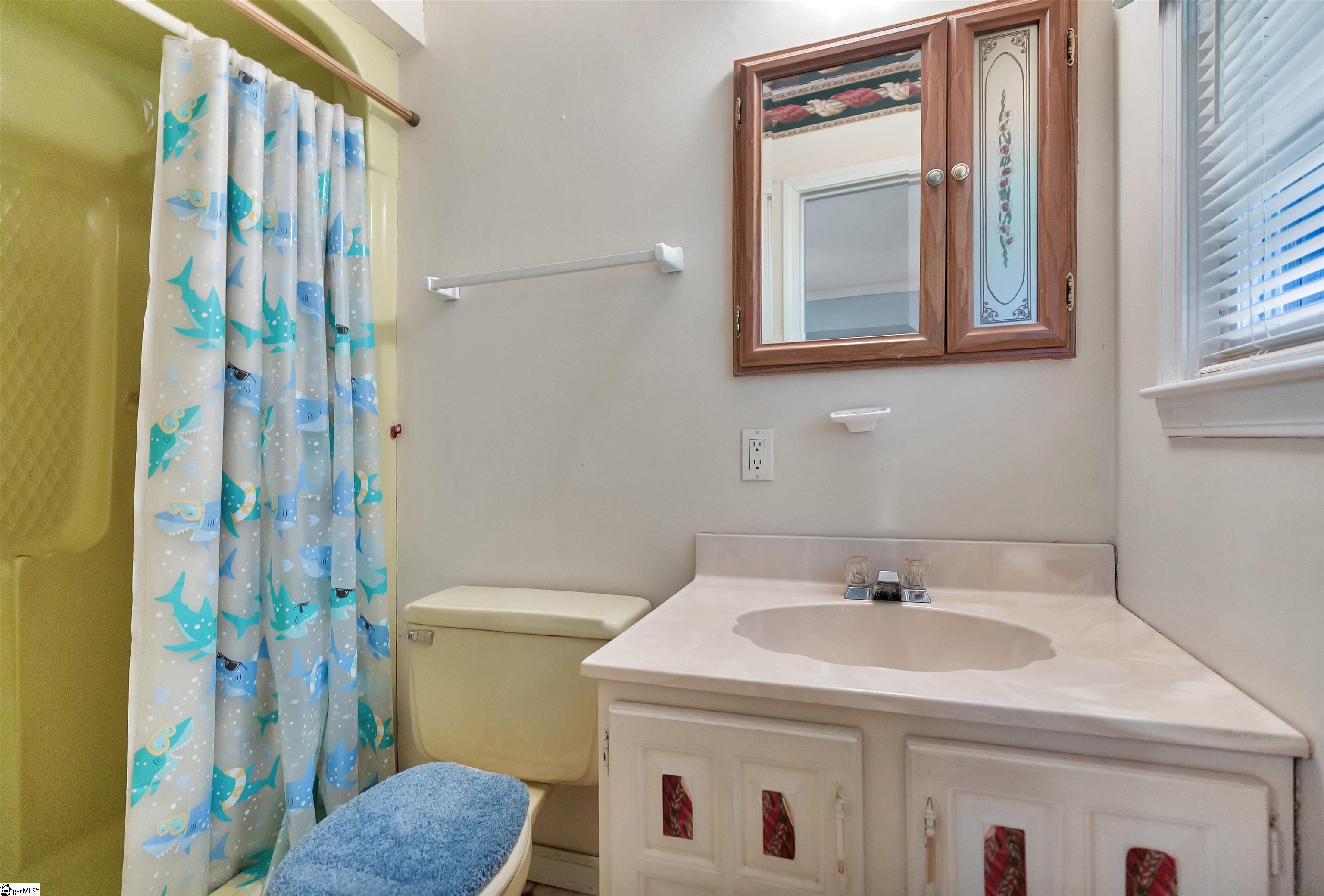 228 Hogg Road Williamston, SC 29697