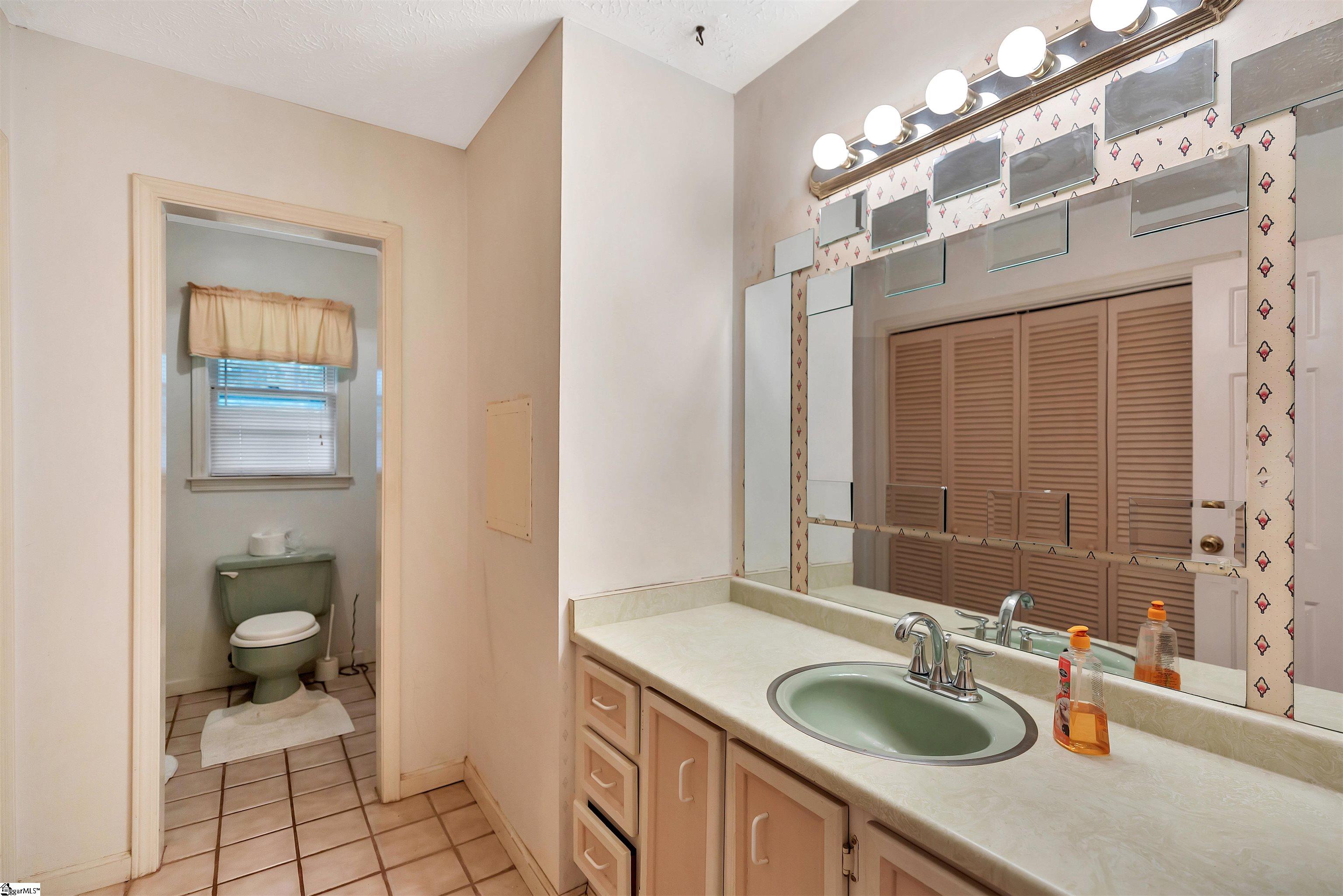 228 Hogg Road Williamston, SC 29697