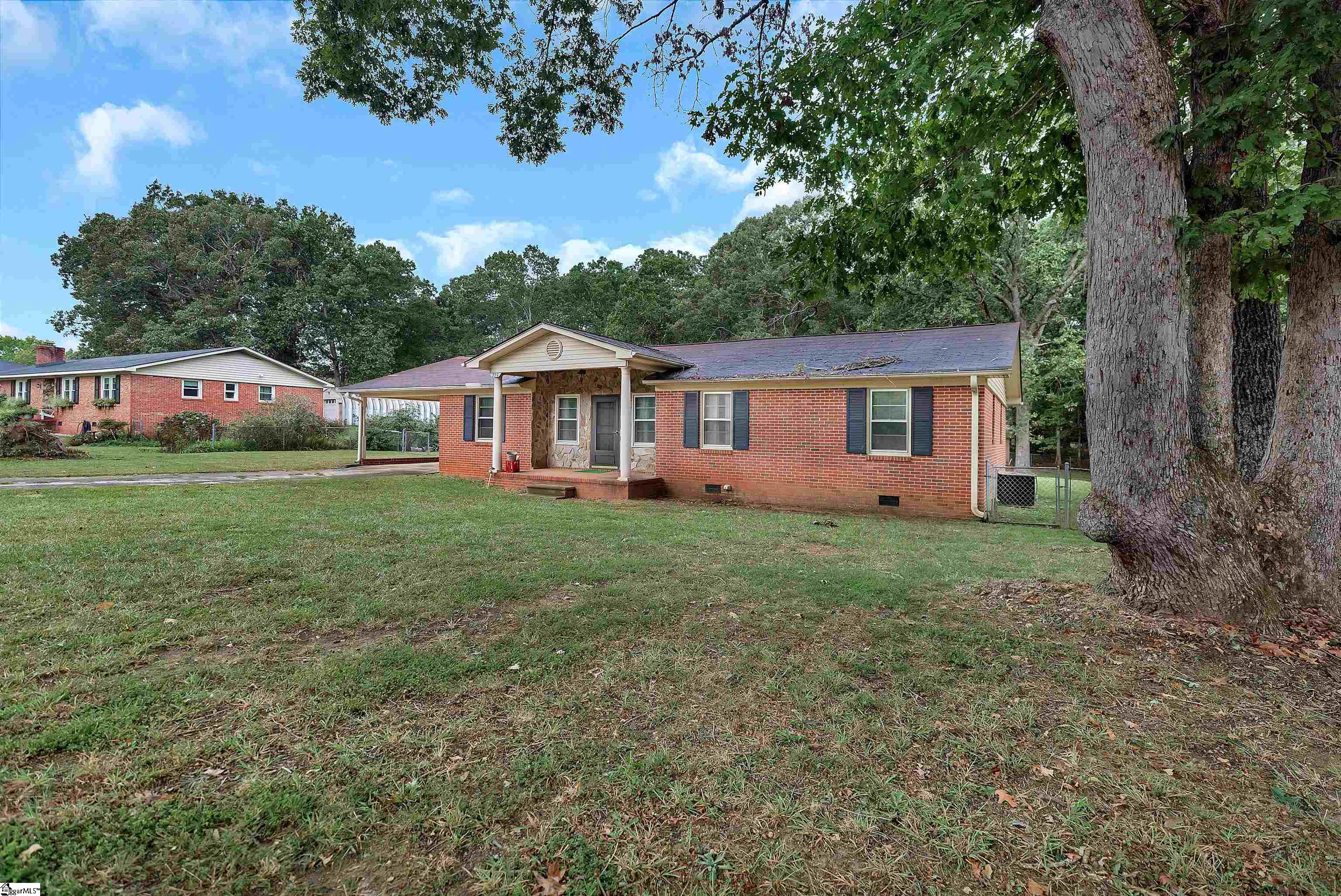 228 Hogg Road Williamston, SC 29697