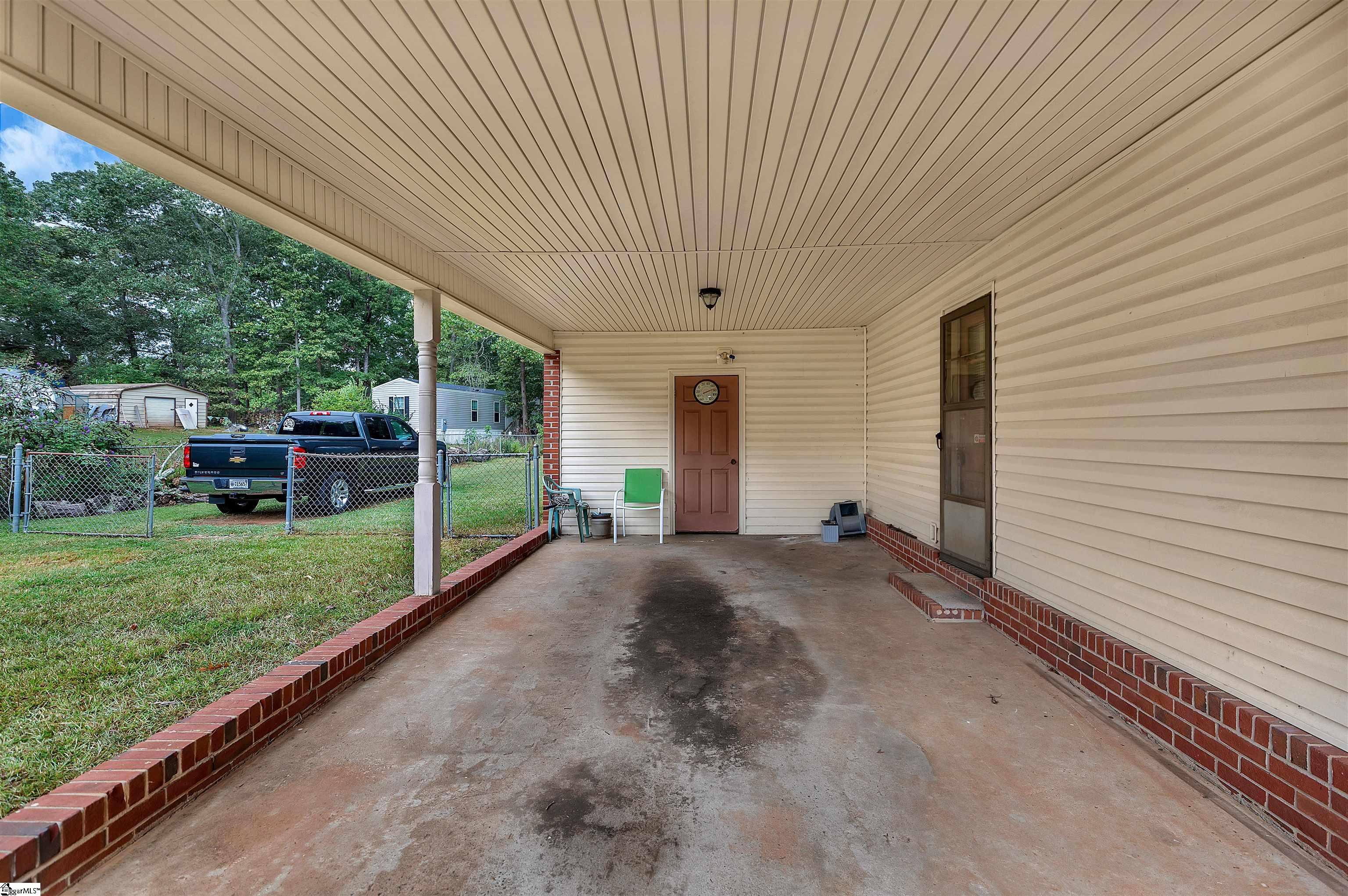 228 Hogg Road Williamston, SC 29697