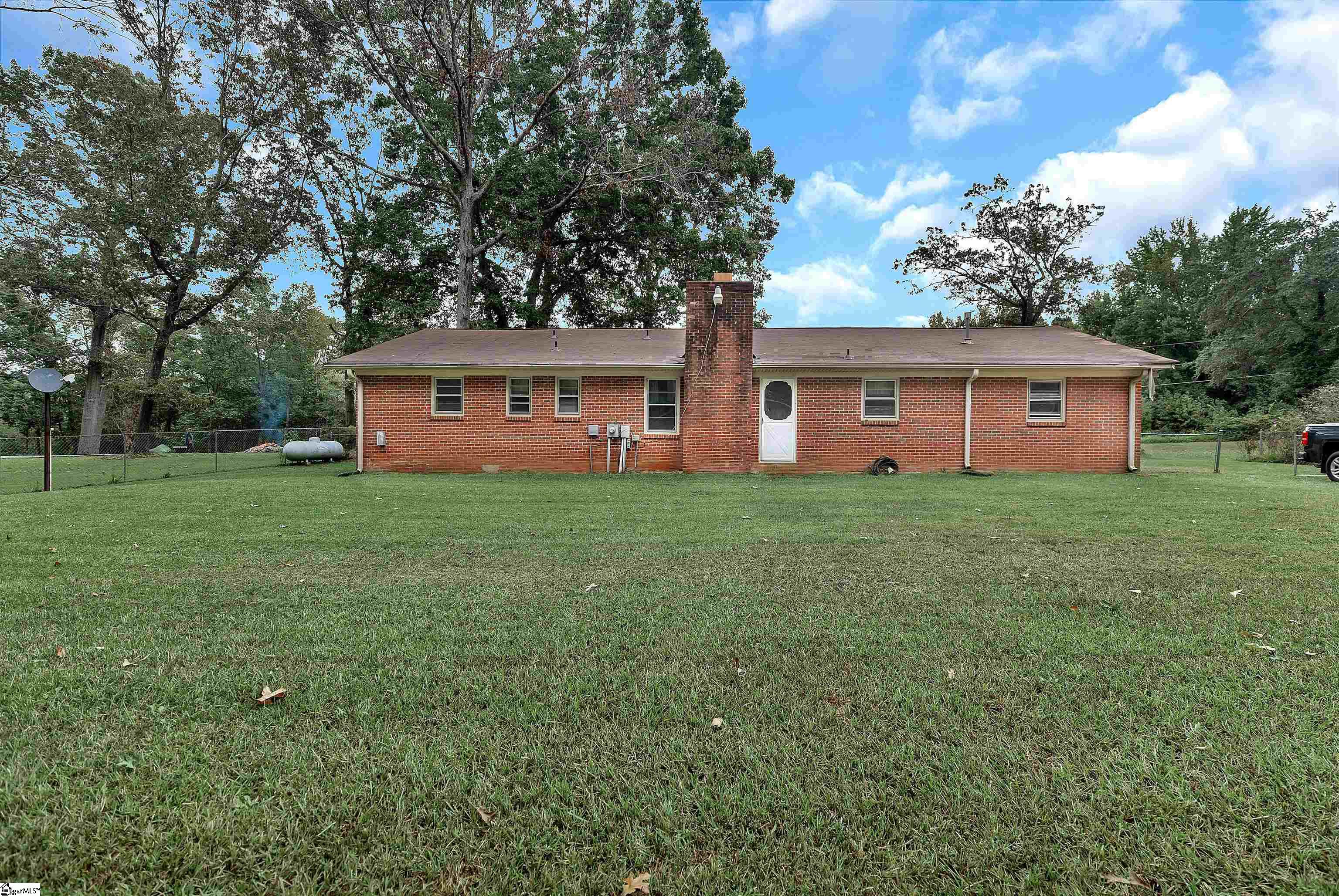 228 Hogg Road Williamston, SC 29697