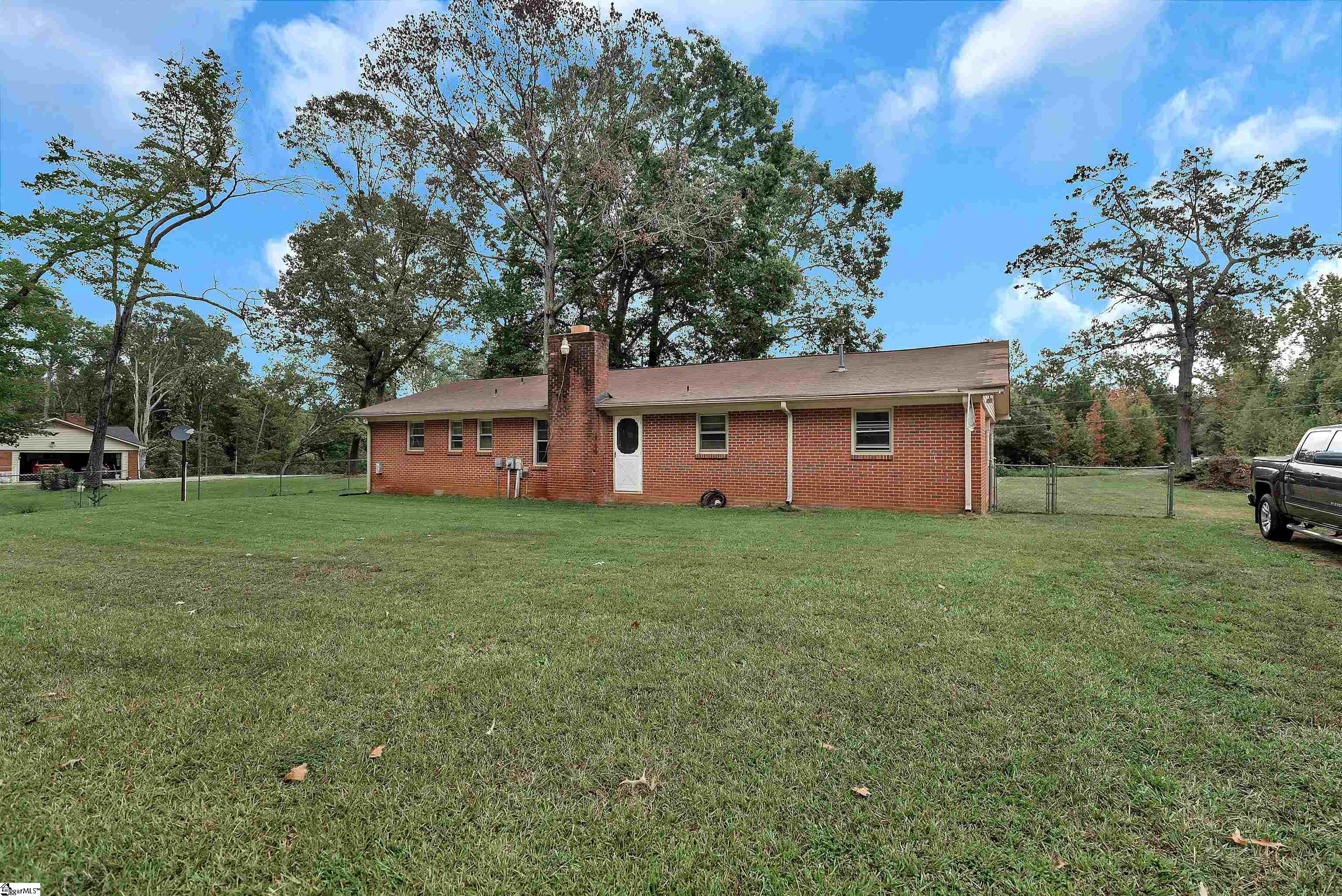 228 Hogg Road Williamston, SC 29697