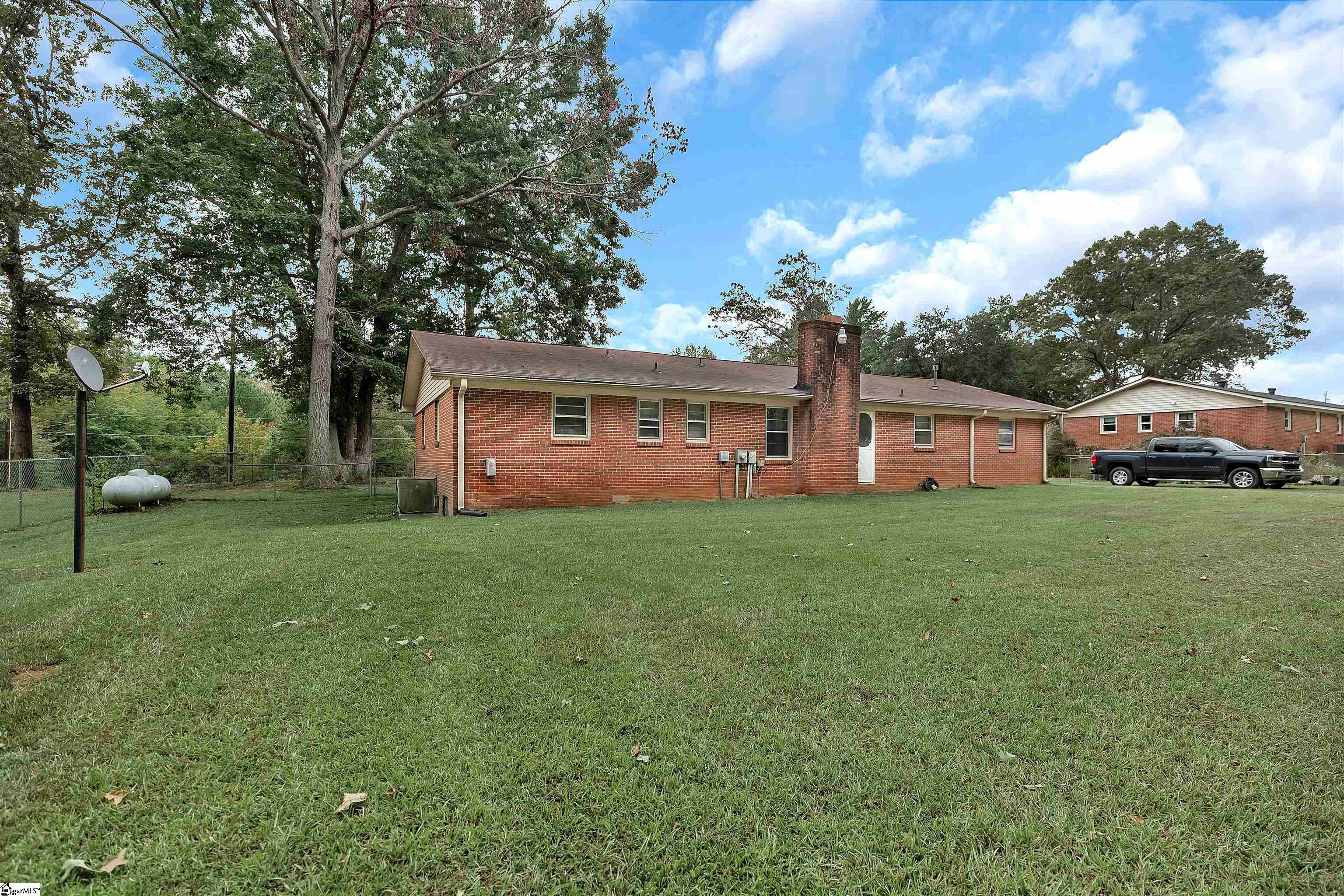 228 Hogg Road Williamston, SC 29697