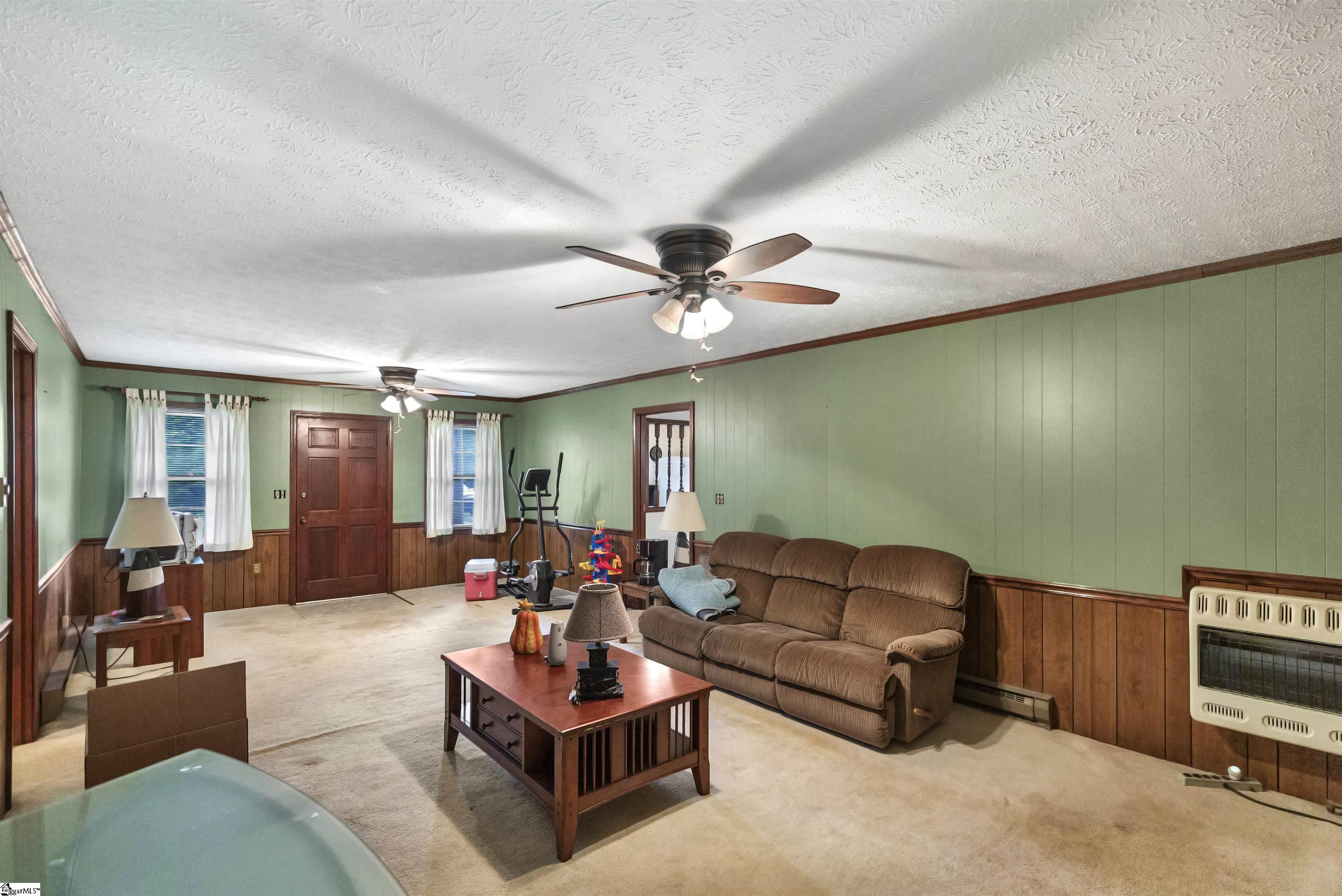 228 Hogg Road Williamston, SC 29697