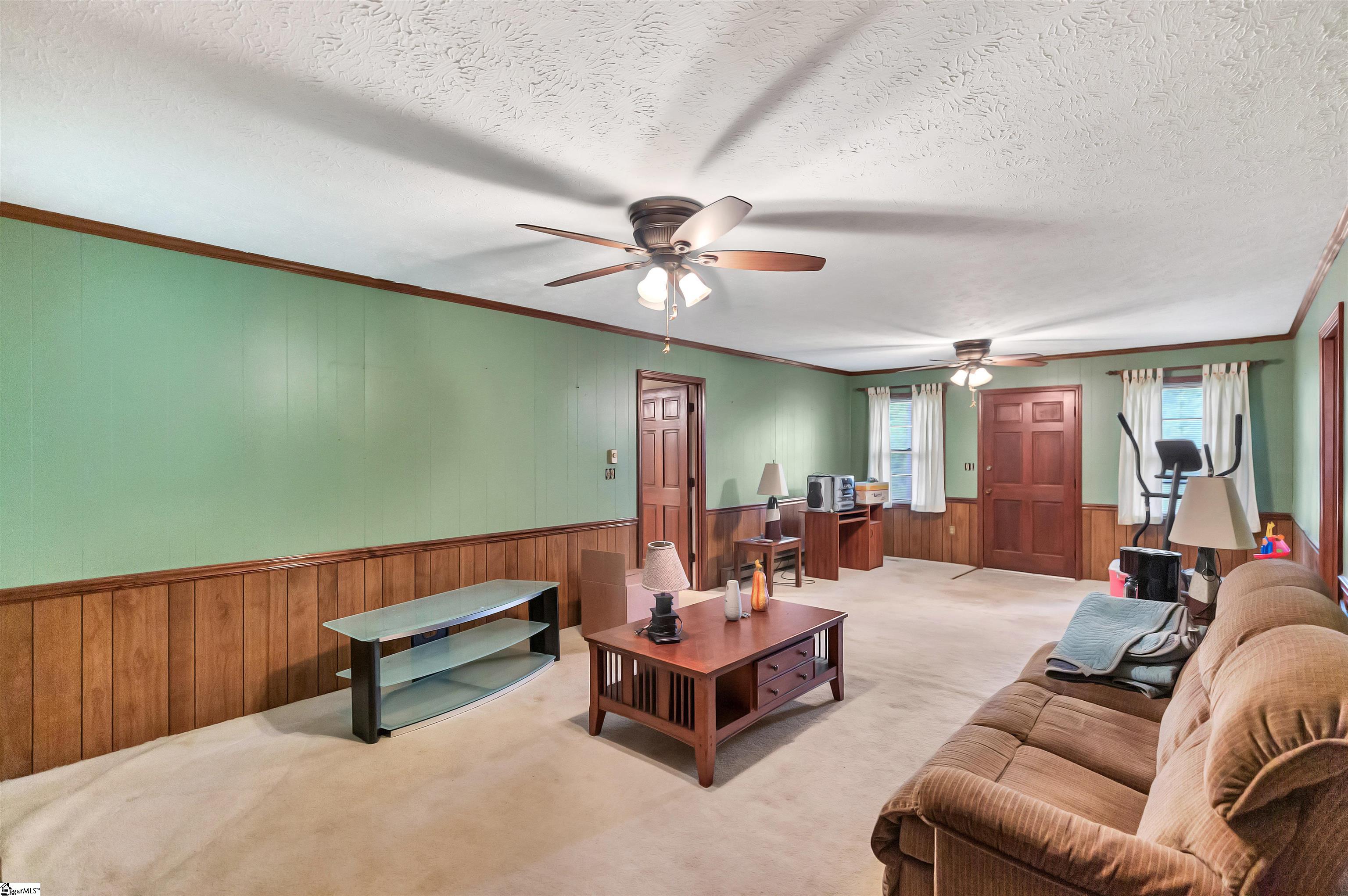 228 Hogg Road Williamston, SC 29697