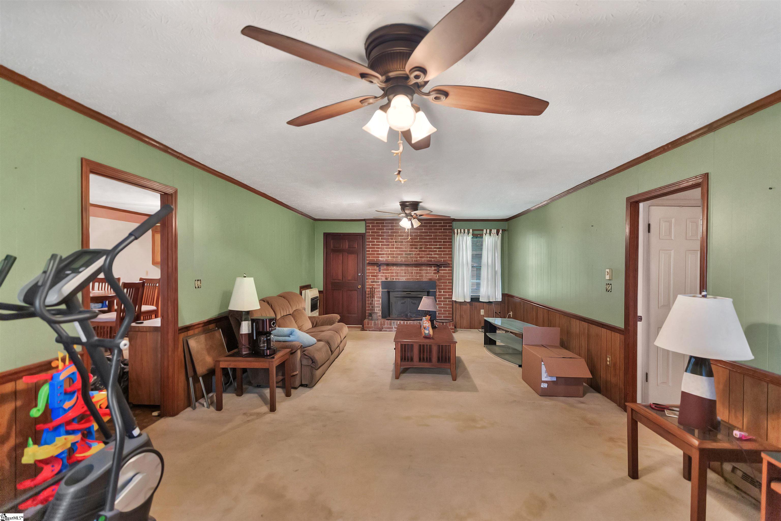 228 Hogg Road Williamston, SC 29697