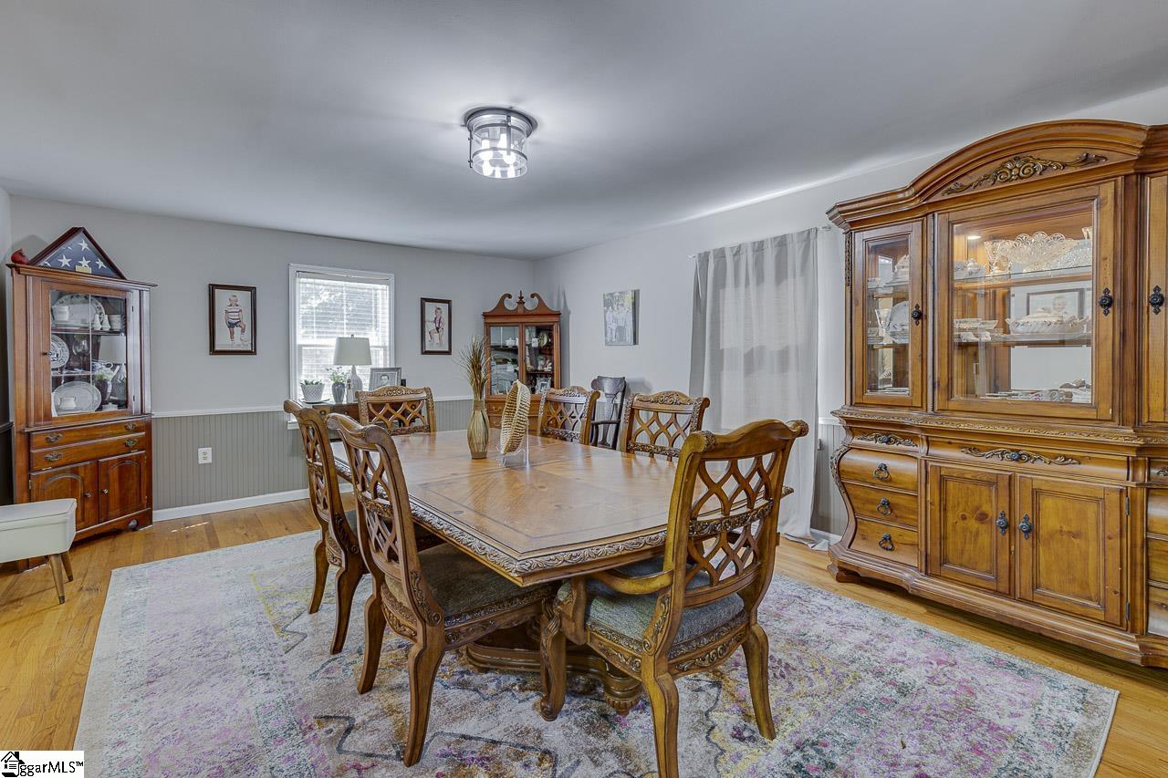 3332 Highway Gray Court, SC 29645